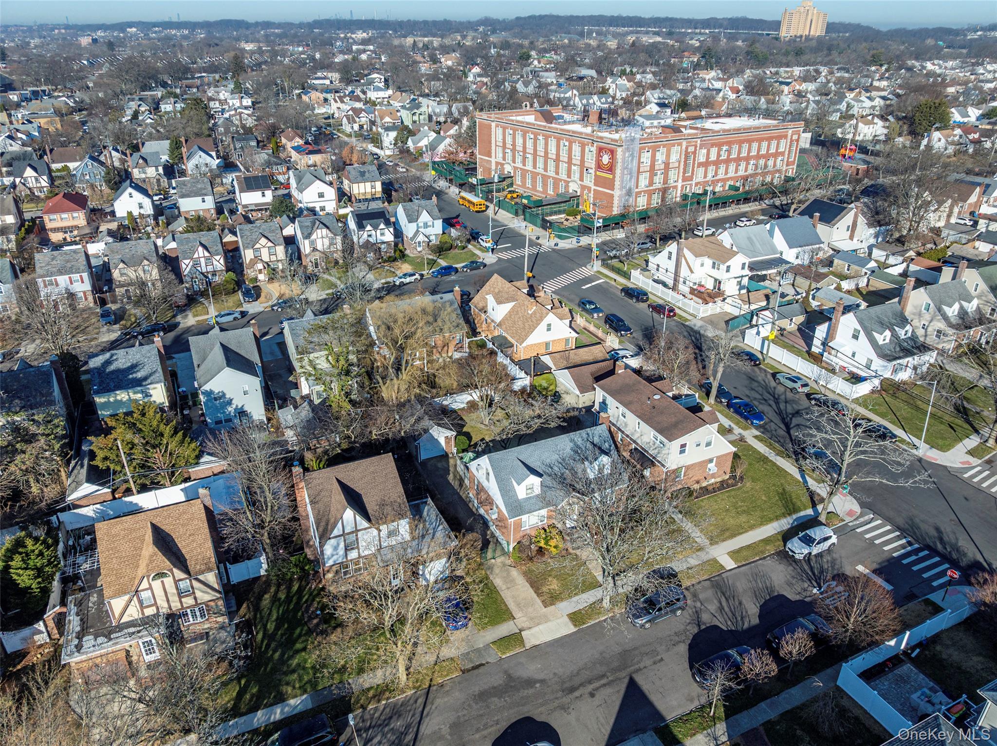 Single Family 250th  Queens, NY 11426, MLS-967886-38