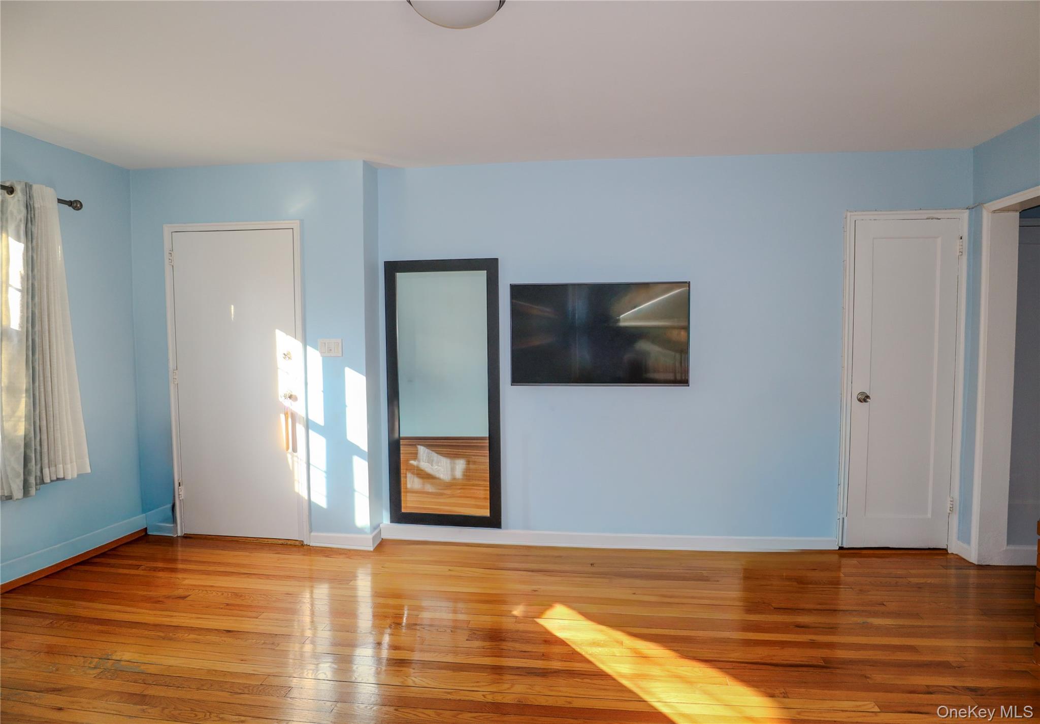 Coop 73  Queens, NY 11364, MLS-967902-5