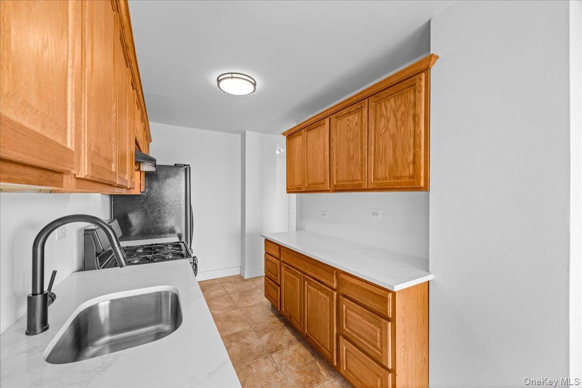 Coop Morrison  Bronx, NY 10473, MLS-967904-9