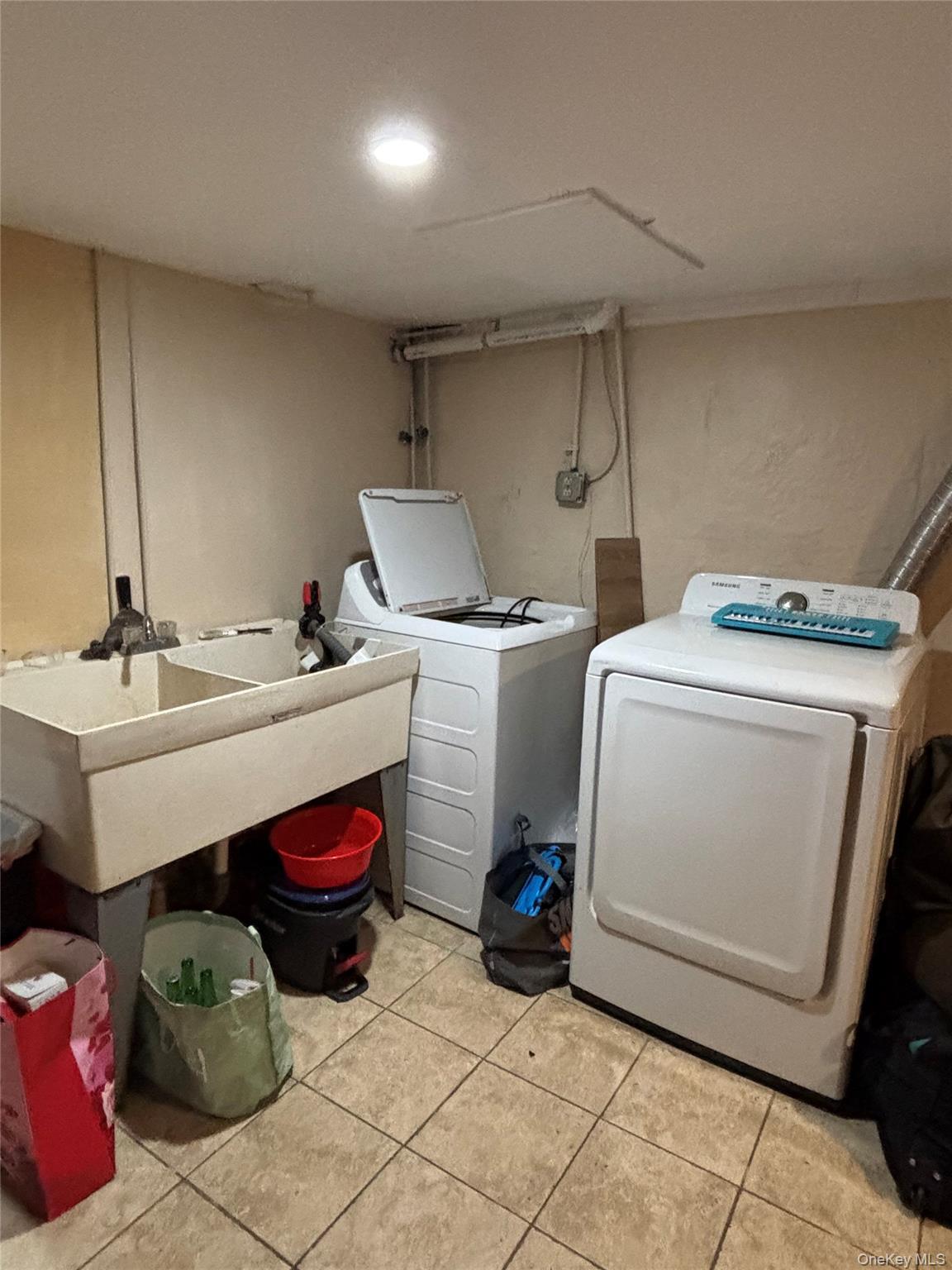 Single Family Brinkerhoff  Queens, NY 11412, MLS-967905-10