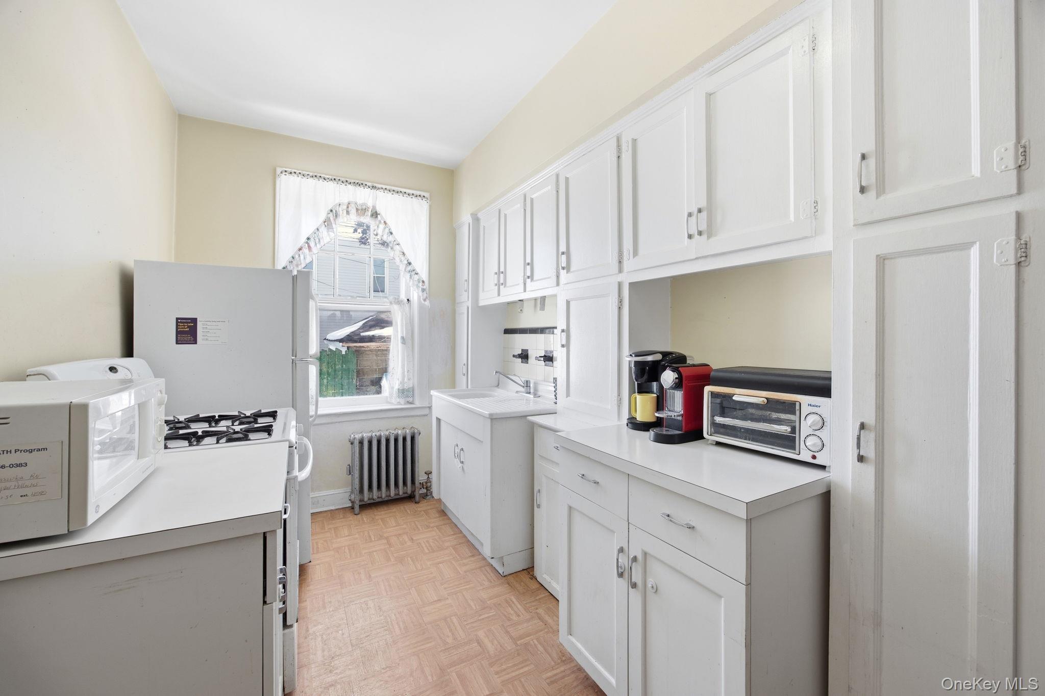 Single Family 75th  Queens, NY 11385, MLS-967907-19