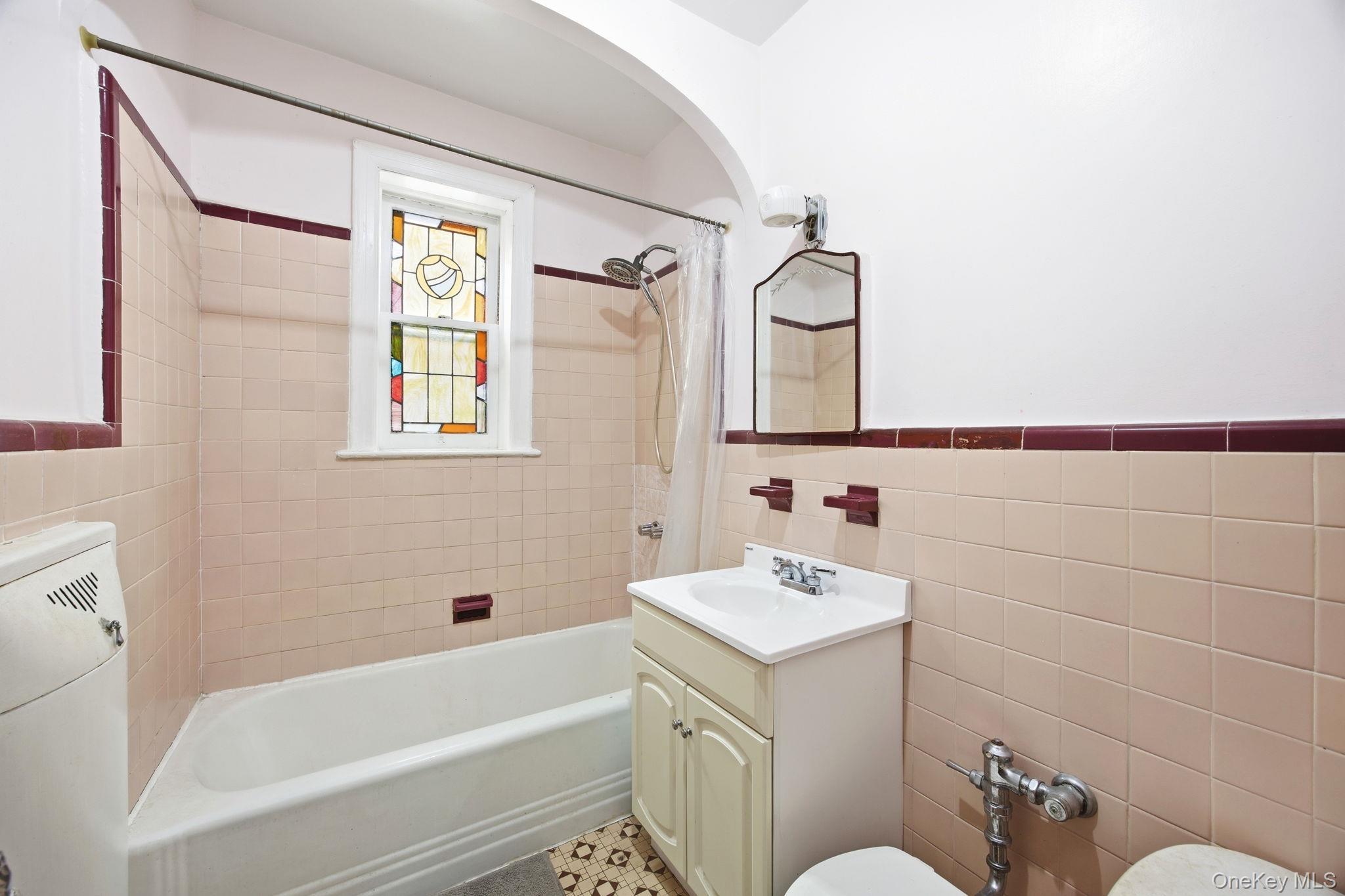 Single Family 75th  Queens, NY 11385, MLS-967907-20