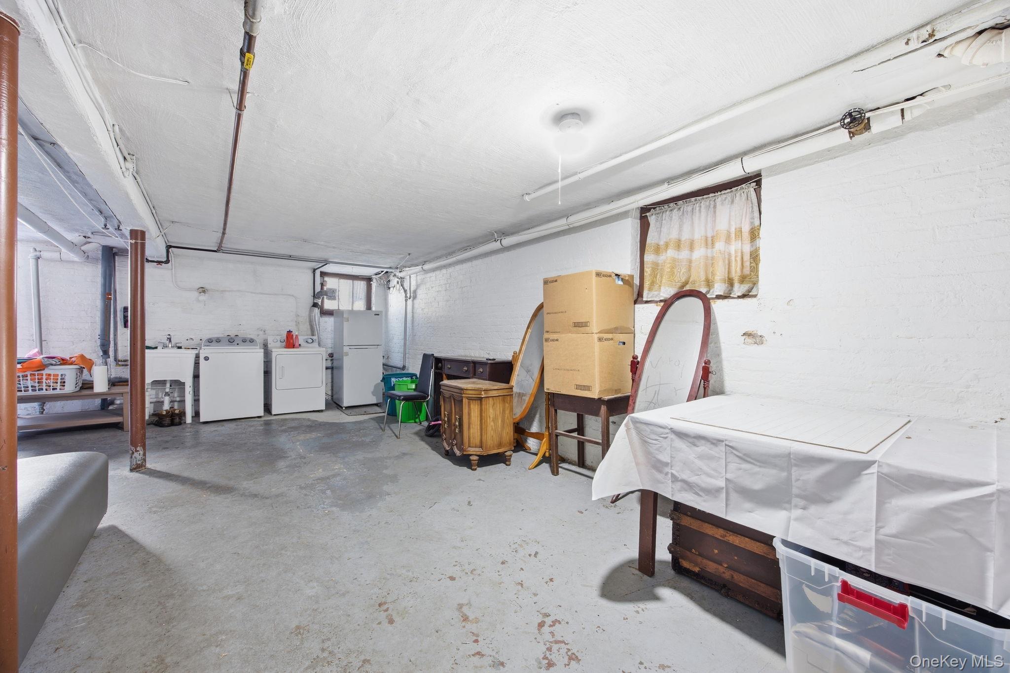 Single Family 75th  Queens, NY 11385, MLS-967907-23