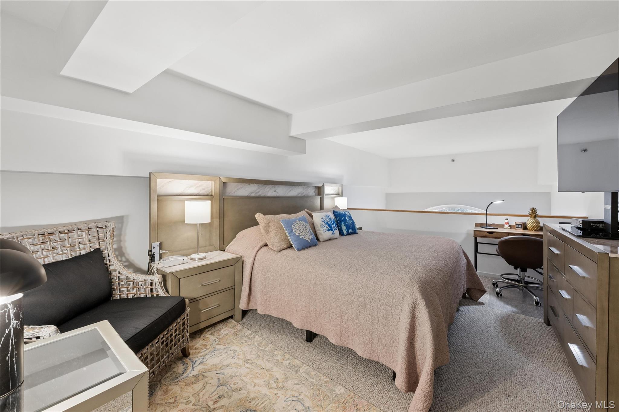 Coop Edgemere  Suffolk County, NY 11954, MLS-967913-12