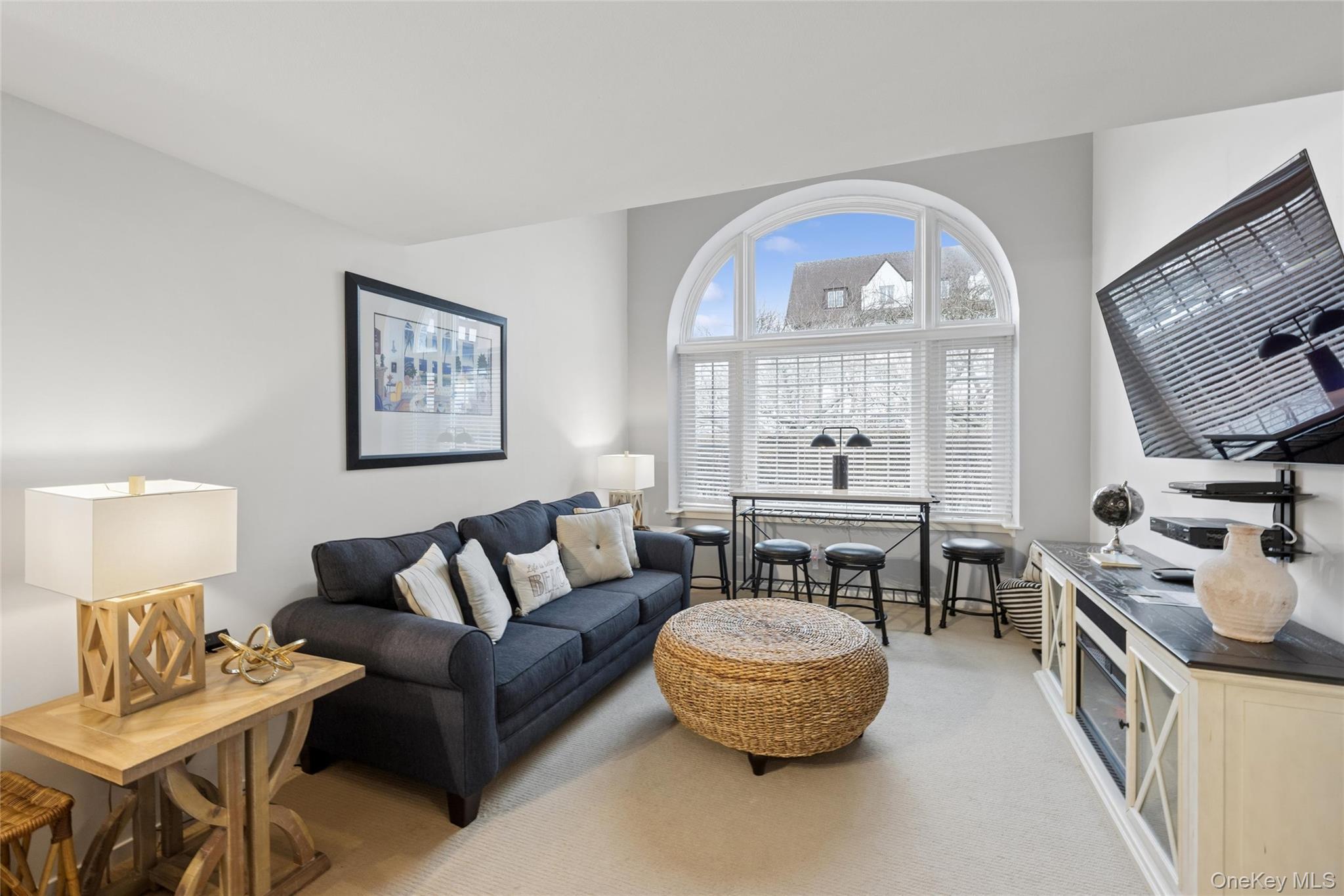 Coop Edgemere  Suffolk County, NY 11954, MLS-967913-2