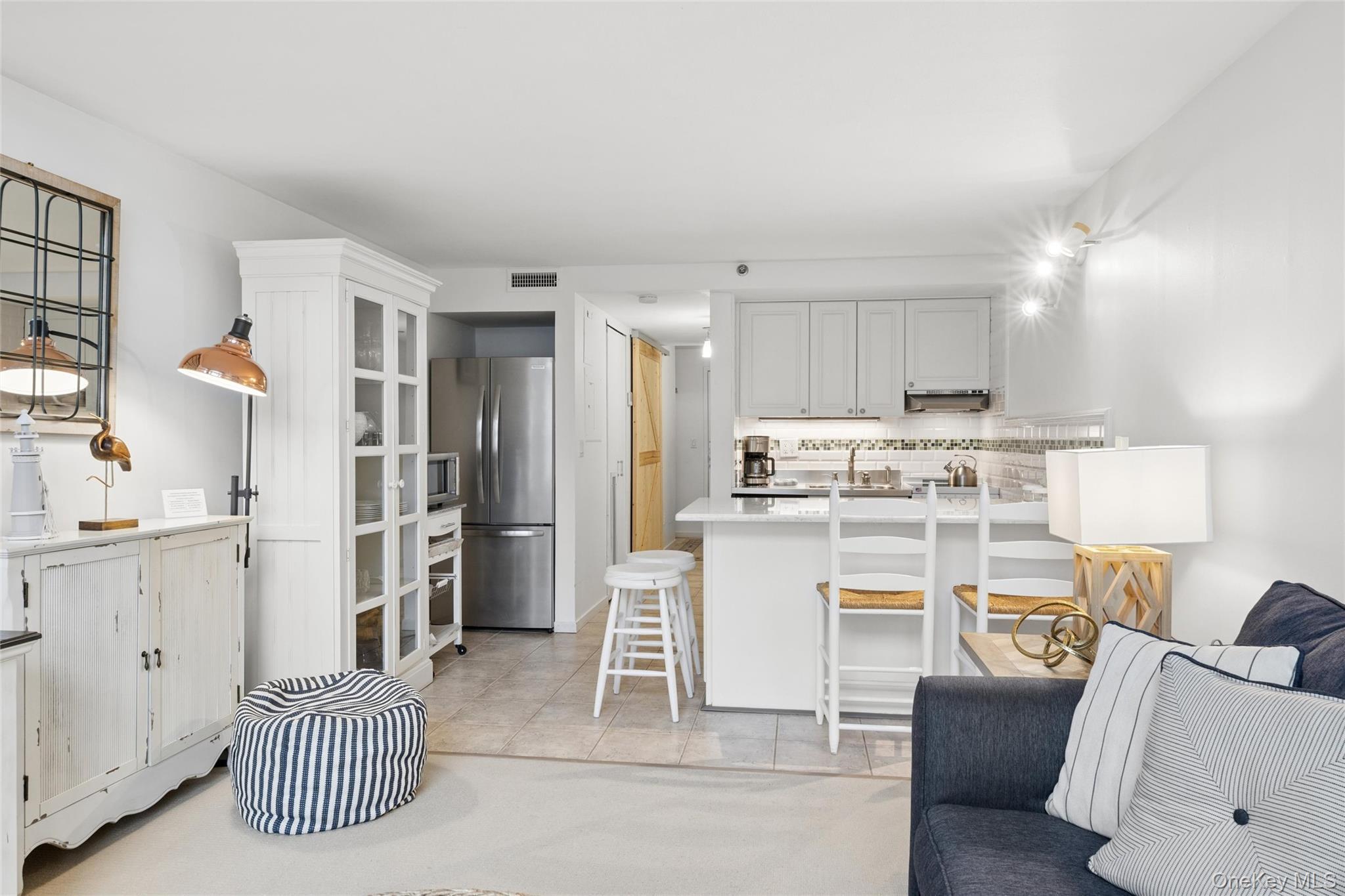 Coop Edgemere  Suffolk County, NY 11954, MLS-967913-9