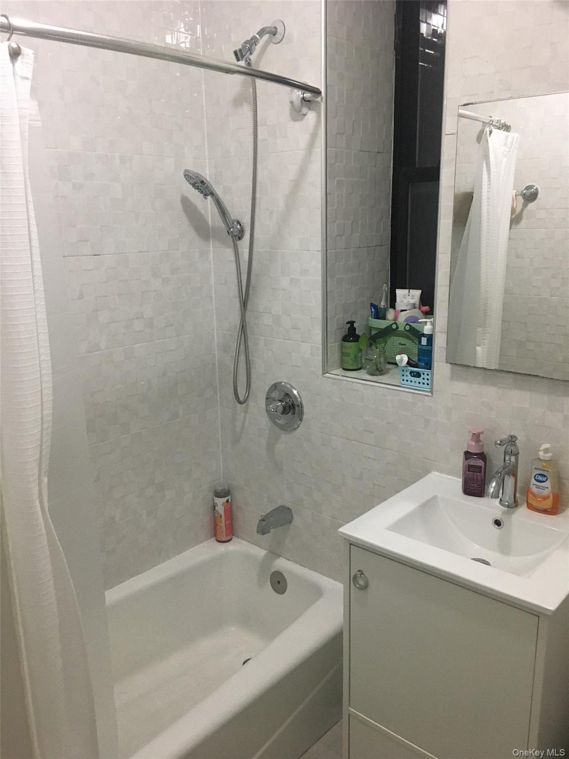 Condo 35th  Queens, NY 11372, MLS-967923-4