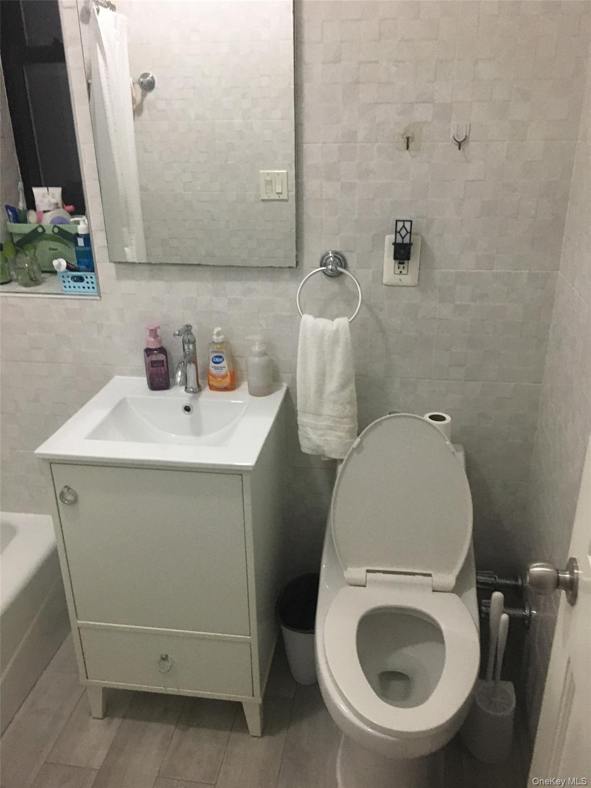 Condo 35th  Queens, NY 11372, MLS-967923-5