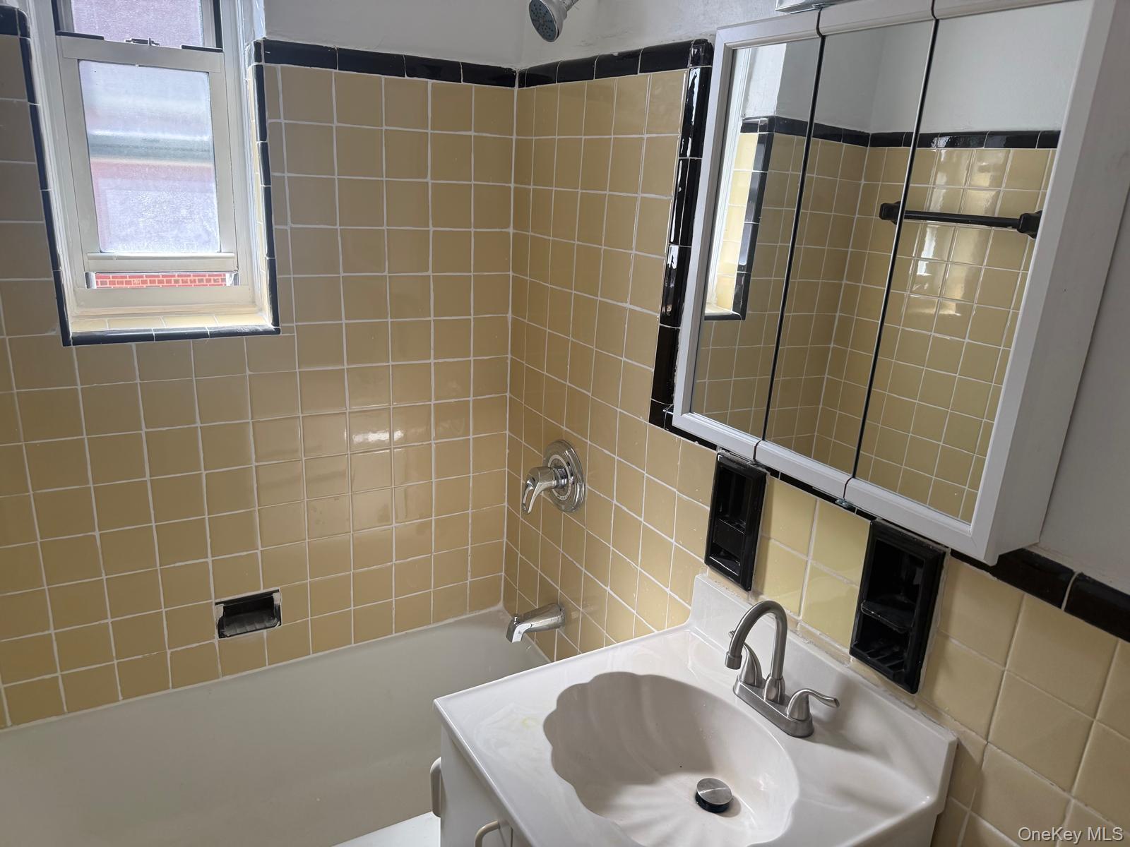 Apartment 63rd Queens, NY 11375, MLS-967936-13