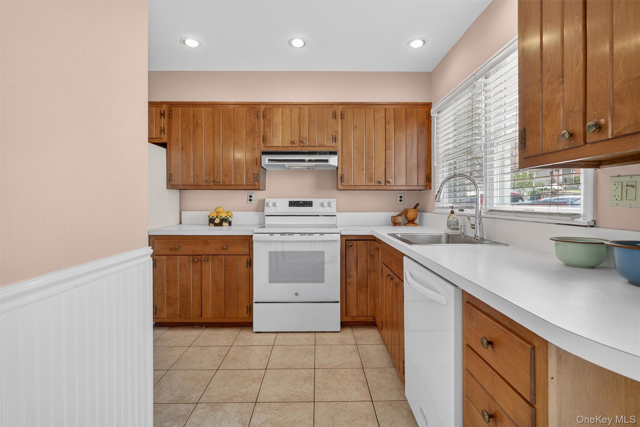 Single Family Thompson  Westchester County, NY 10520, MLS-967972-14