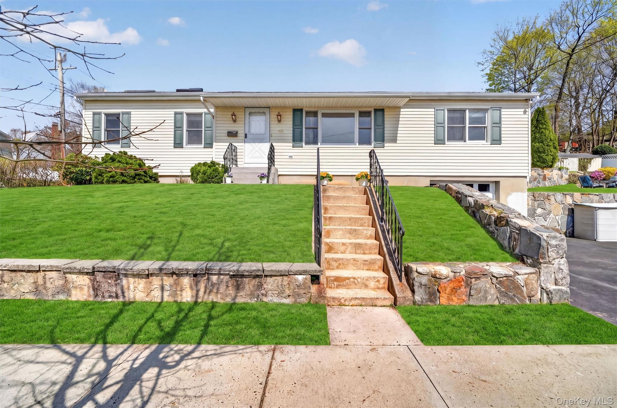 Single Family Thompson  Westchester County, NY 10520, MLS-967972-2