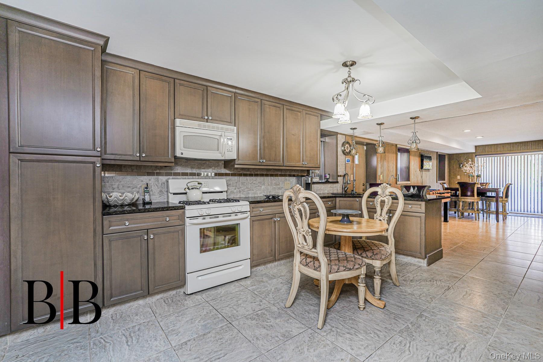 Single Family 74th Brooklyn, NY 11234, MLS-967983-36