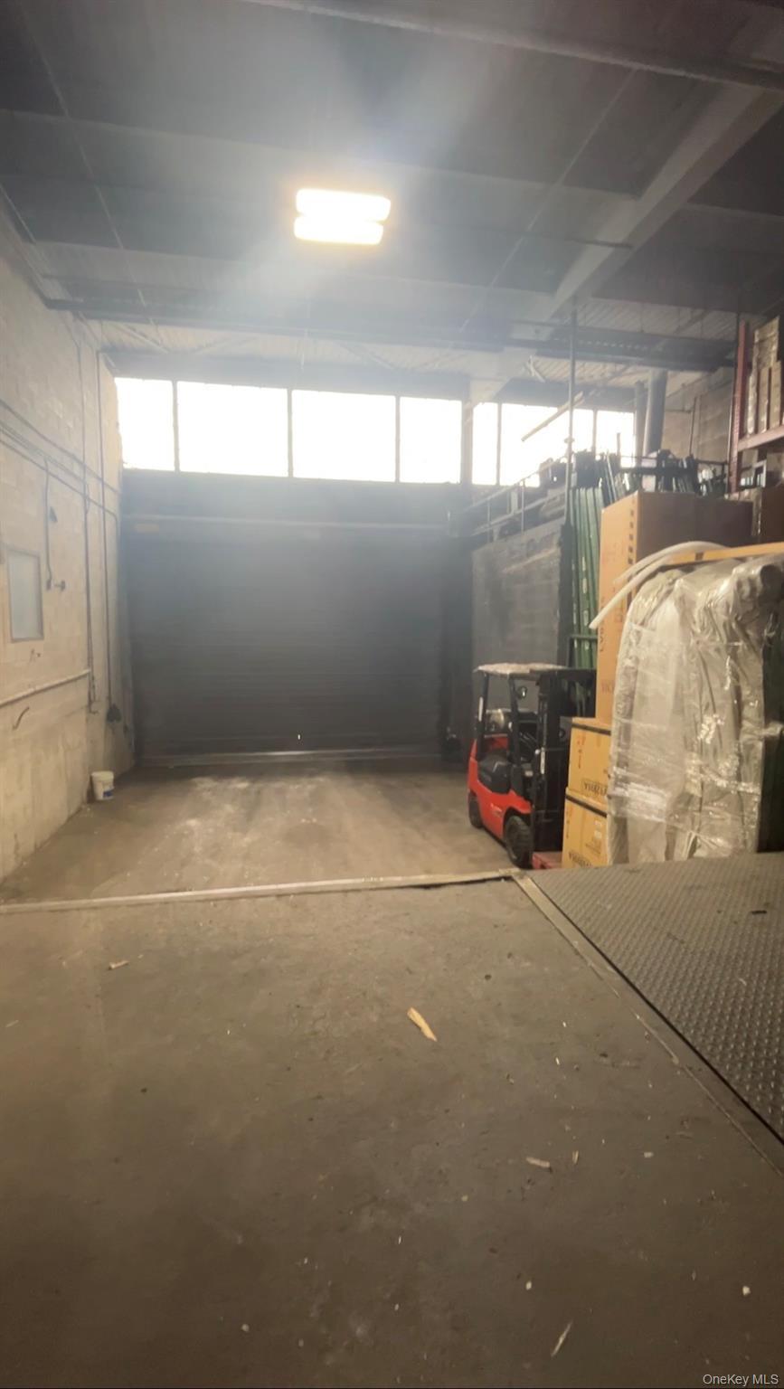 Commercial Lease Laurel Hill  Queens, NY 11377, MLS-968006-7