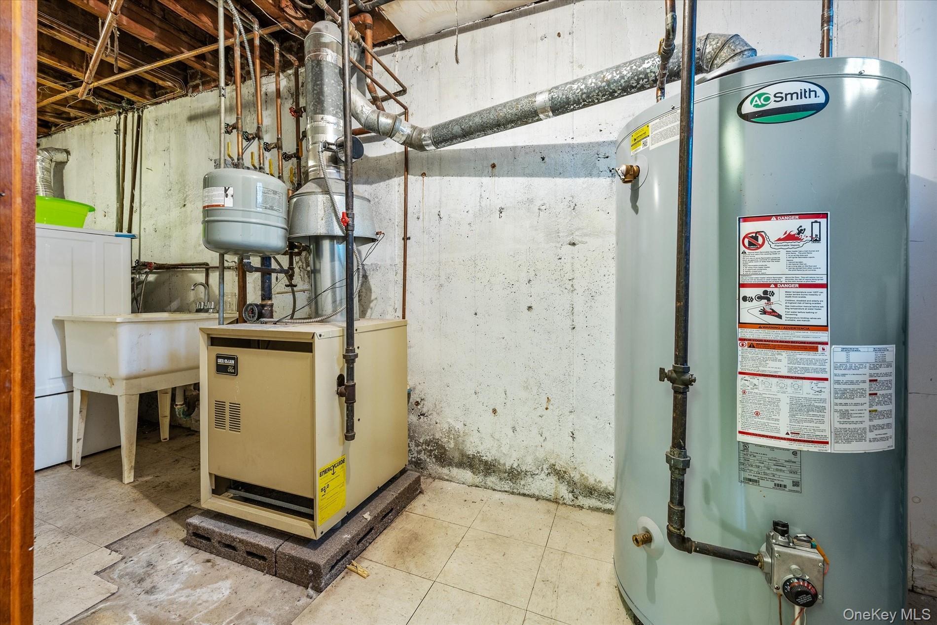 Single Family 42nd  Queens, NY 11103, MLS-968007-35