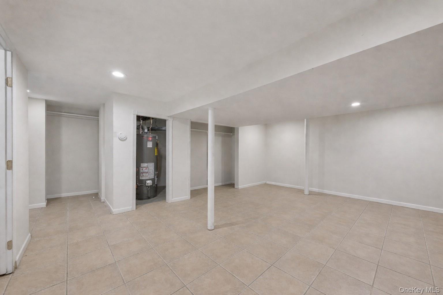 Single Family Richfield Street Nassau County, NY 11803, MLS-968012-31