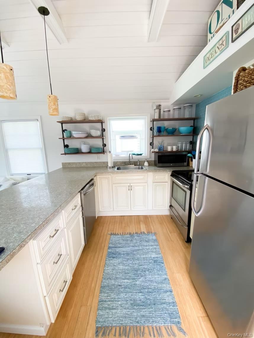 Single Family Cottage Walk Suffolk County, NY 11770, MLS-968013-14