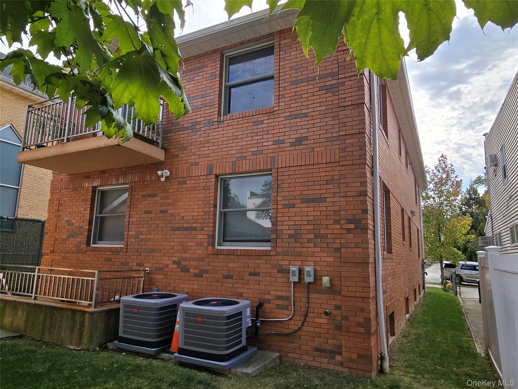 Single Family 249th  Queens, NY 11363, MLS-968033-4