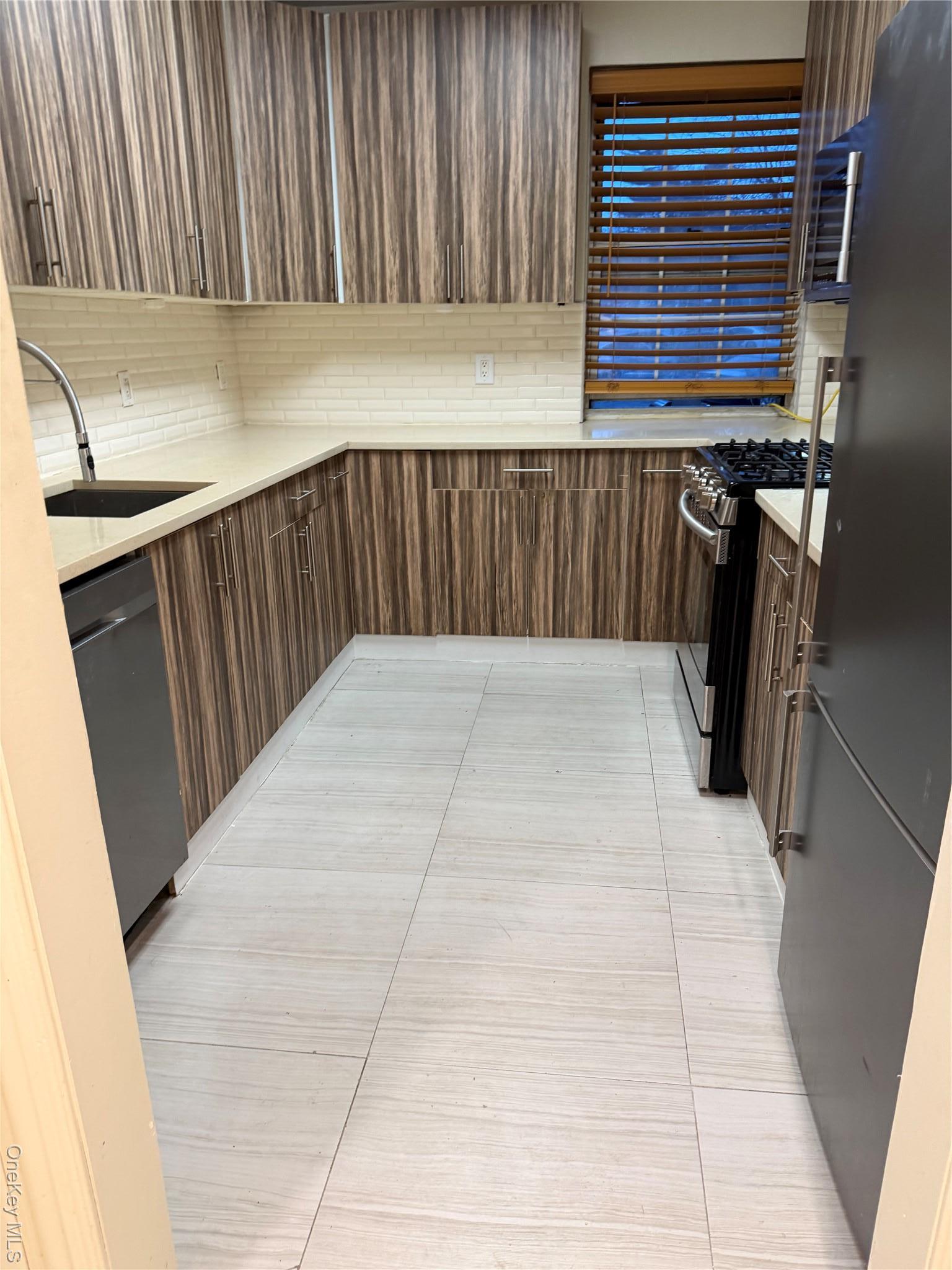 Coop 78th Queens, NY 11367, MLS-968042-3