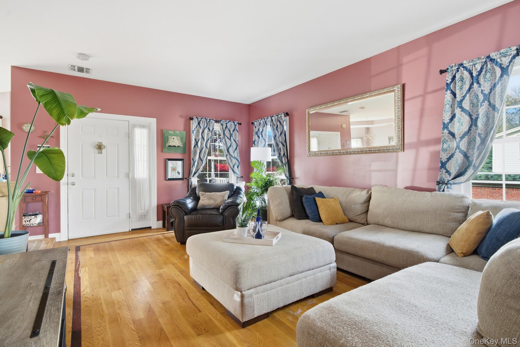 Single Family Hewitt  Rockland County, NY 10923, MLS-968057-14