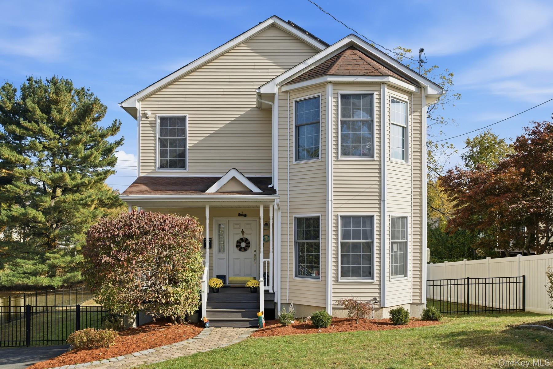 Single Family Hewitt  Rockland County, NY 10923, MLS-968057-2