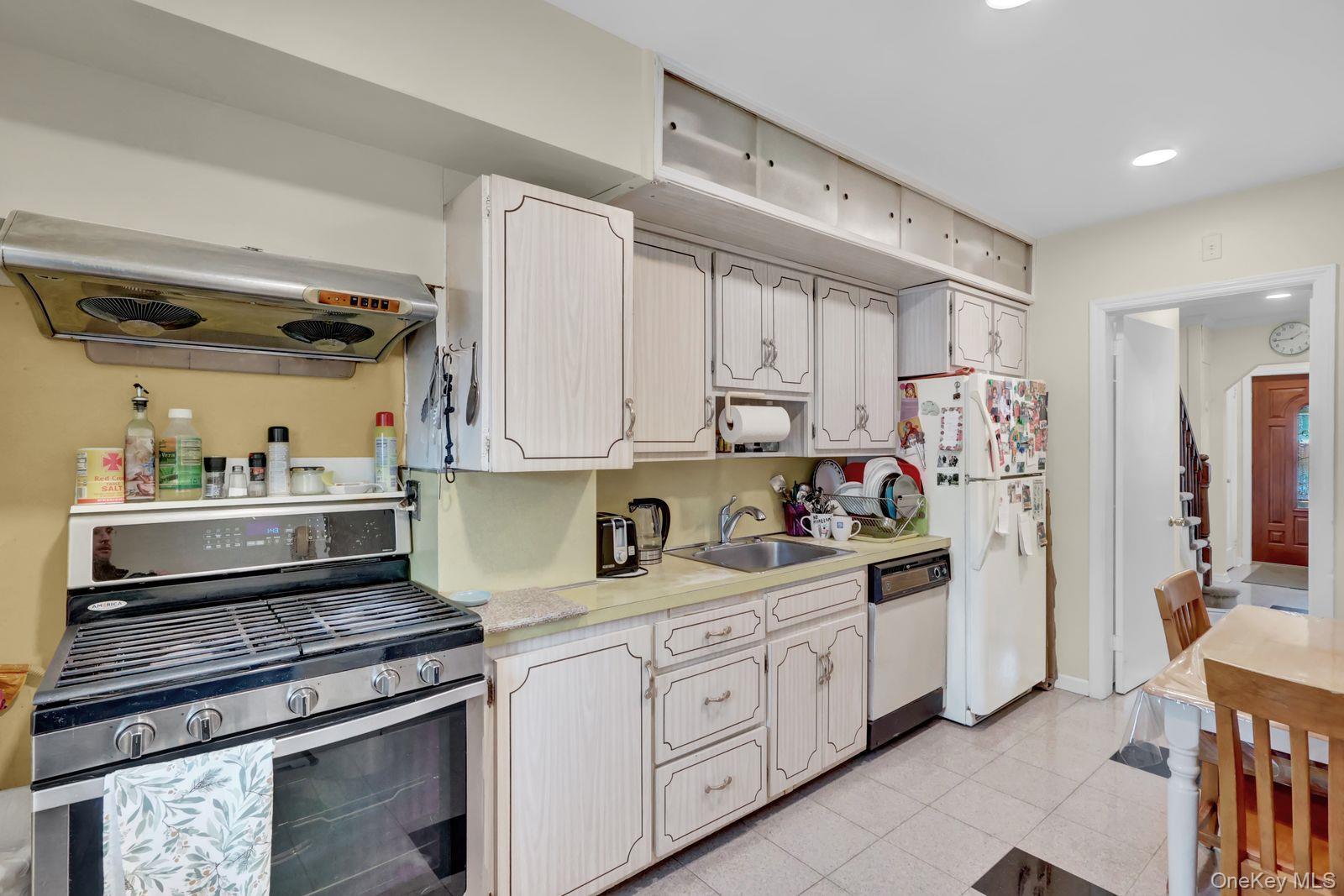 Single Family 259th  Queens, NY 11001, MLS-968067-4