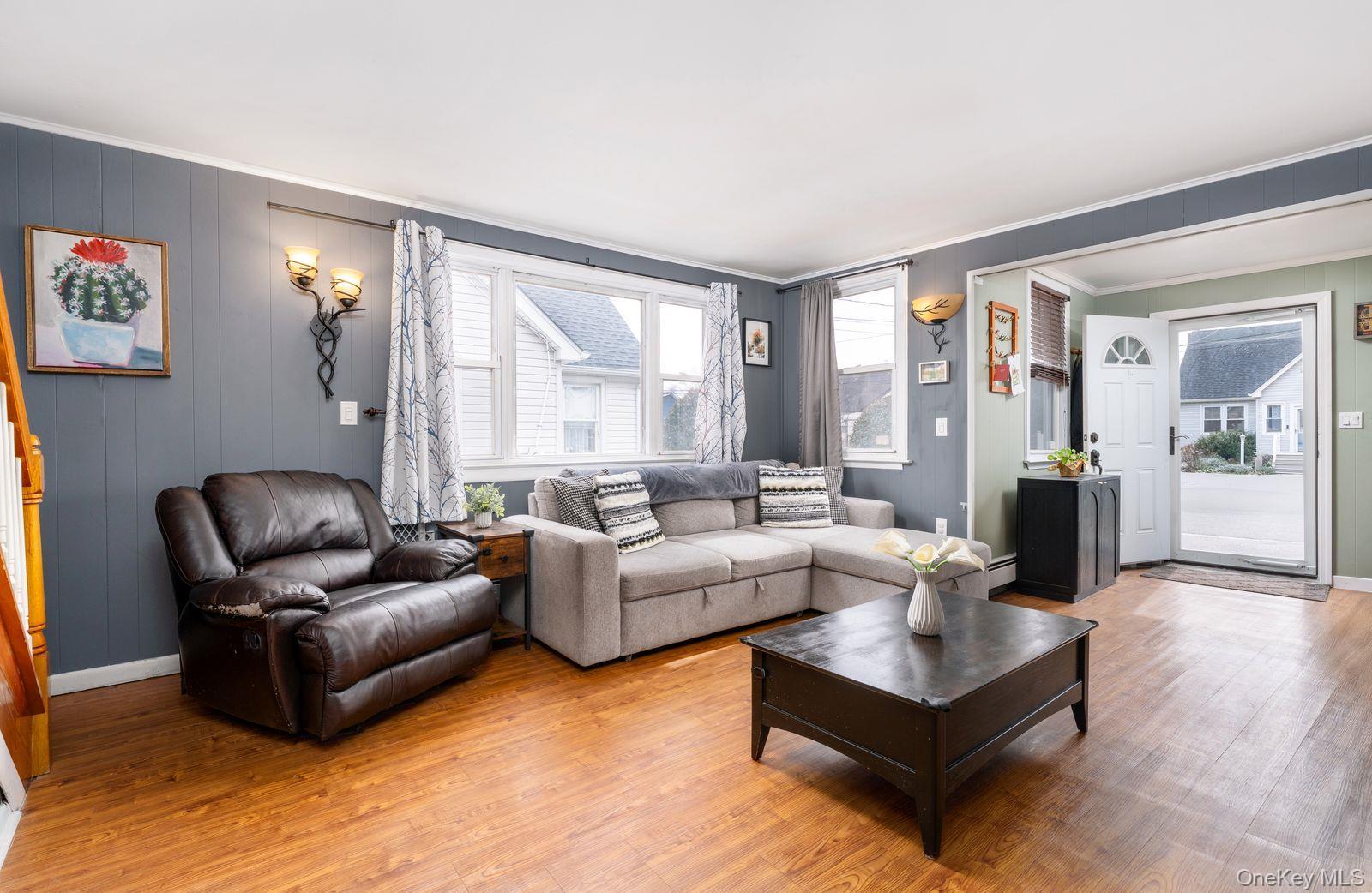 Single Family 10th  Suffolk County, NY 11704, MLS-968069-3