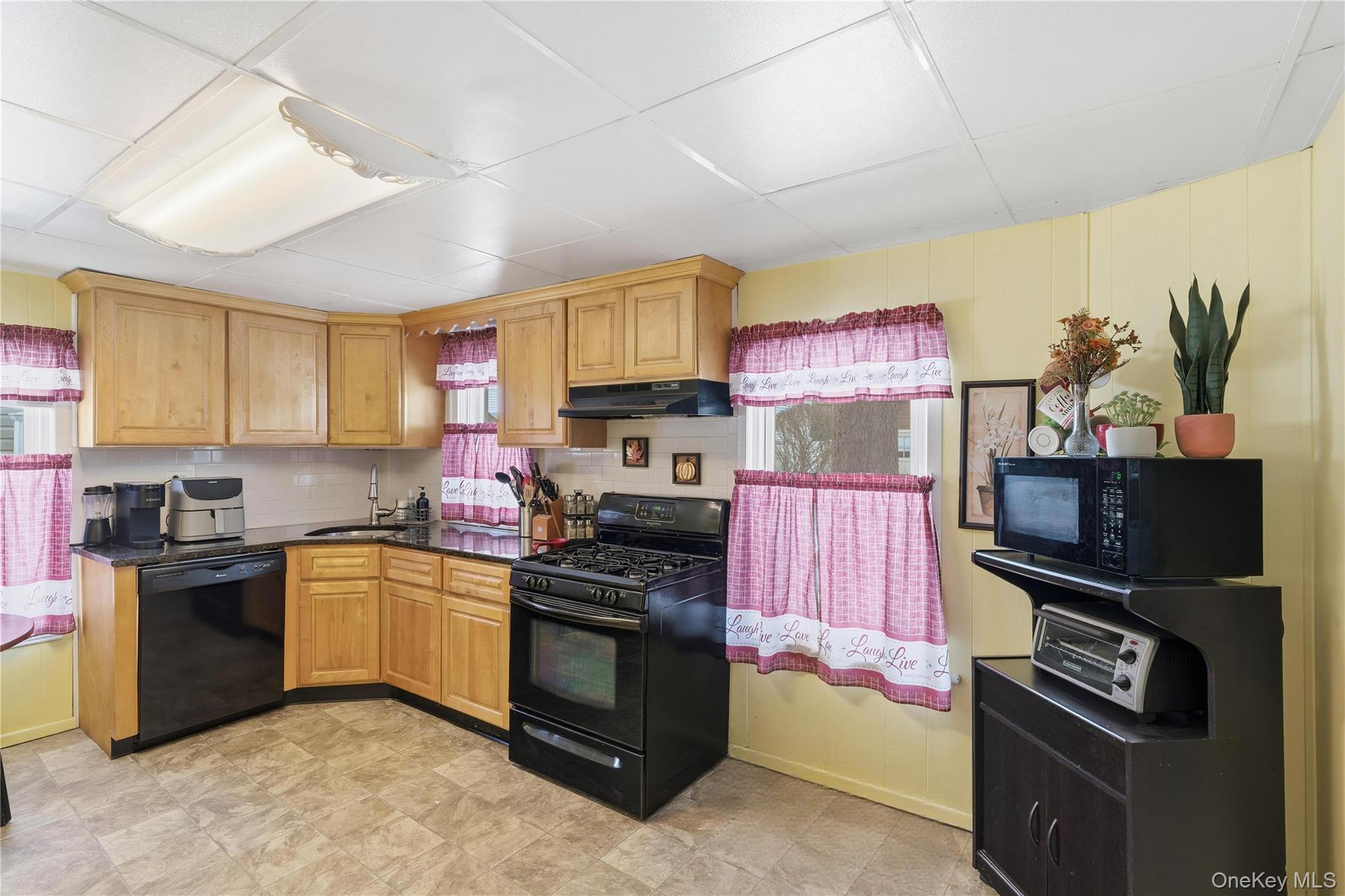 Single Family Washington  Nassau County, NY 11783, MLS-968082-11