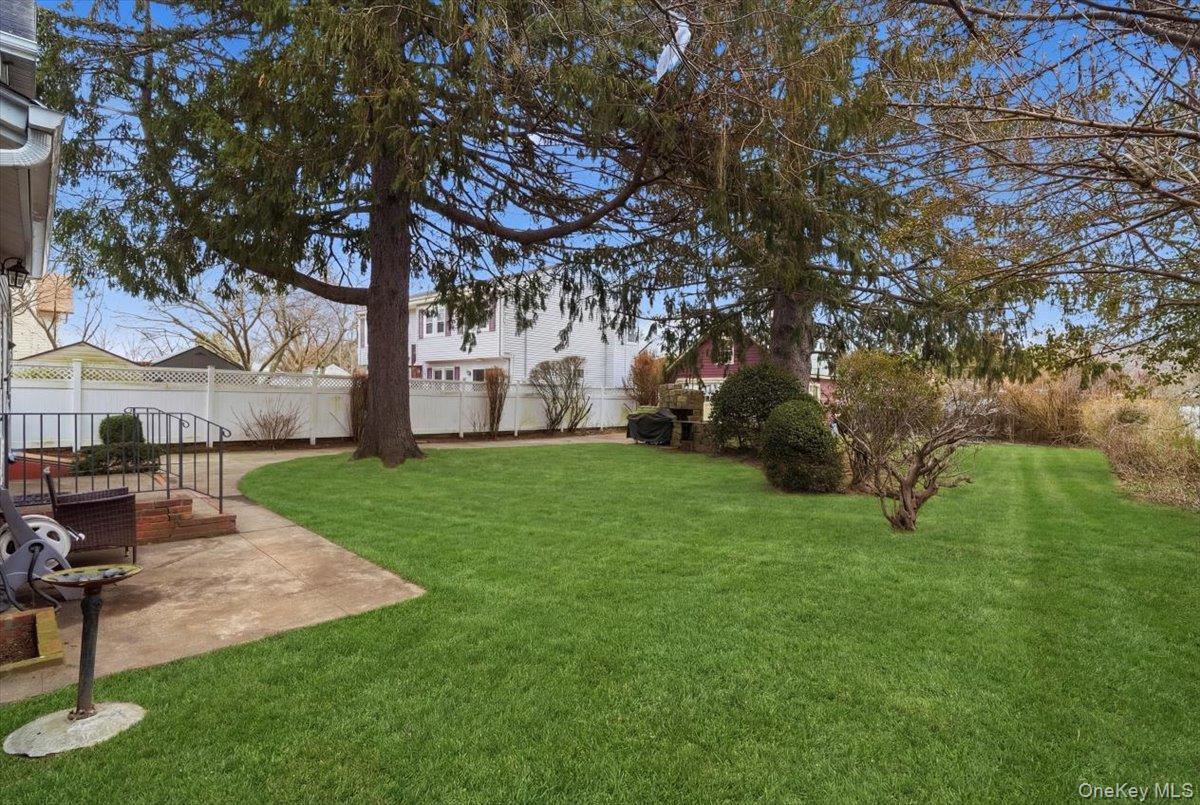 Single Family Washington  Nassau County, NY 11783, MLS-968082-31