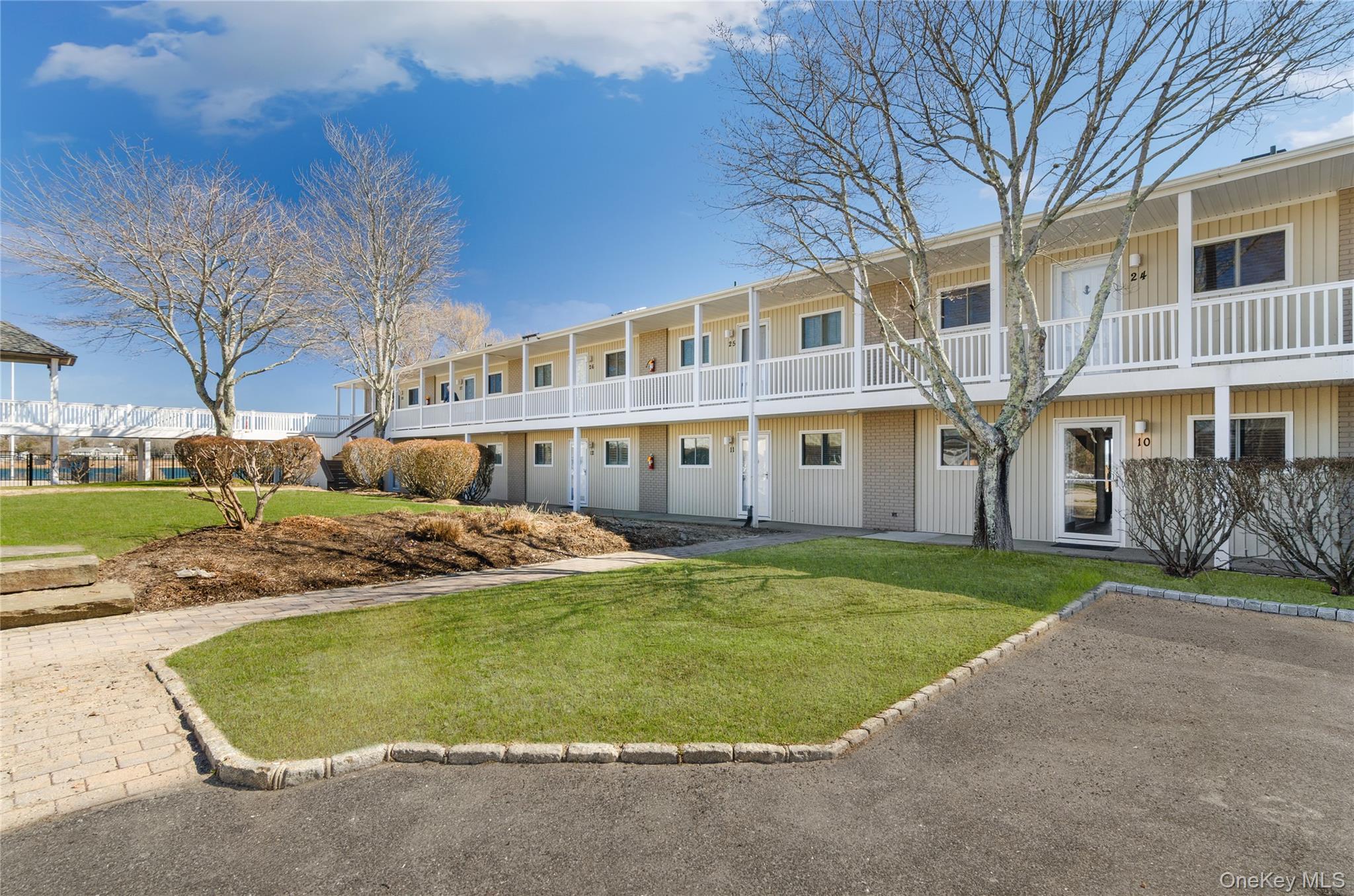 Coop Tiana  Suffolk County, NY 11946, MLS-968092-3