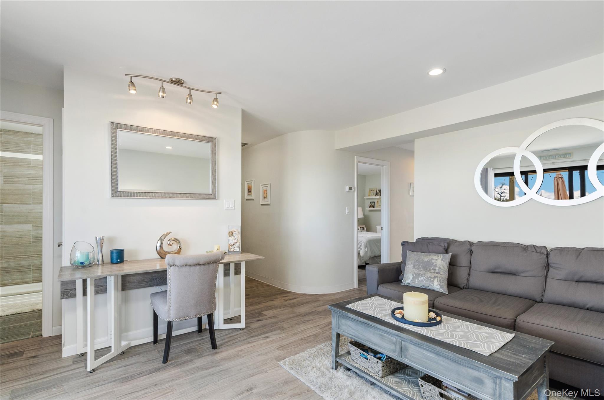 Coop Tiana  Suffolk County, NY 11946, MLS-968092-5