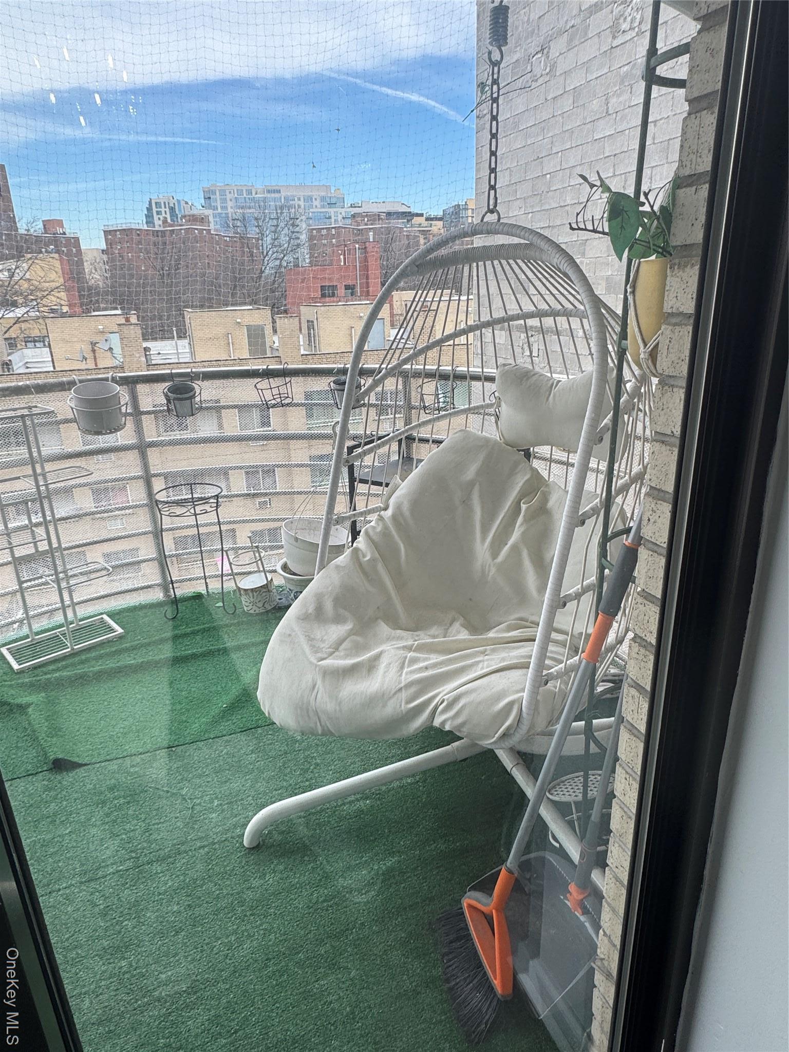 Condo 41st  Queens, NY 11355, MLS-968098-8