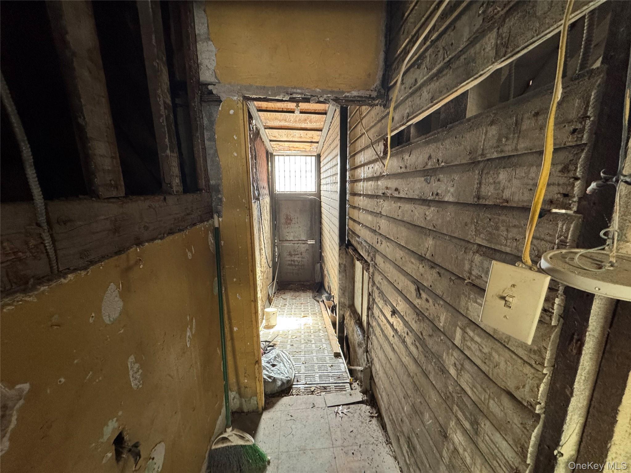 Single Family Dean  Brooklyn, NY 11233, MLS-968100-7