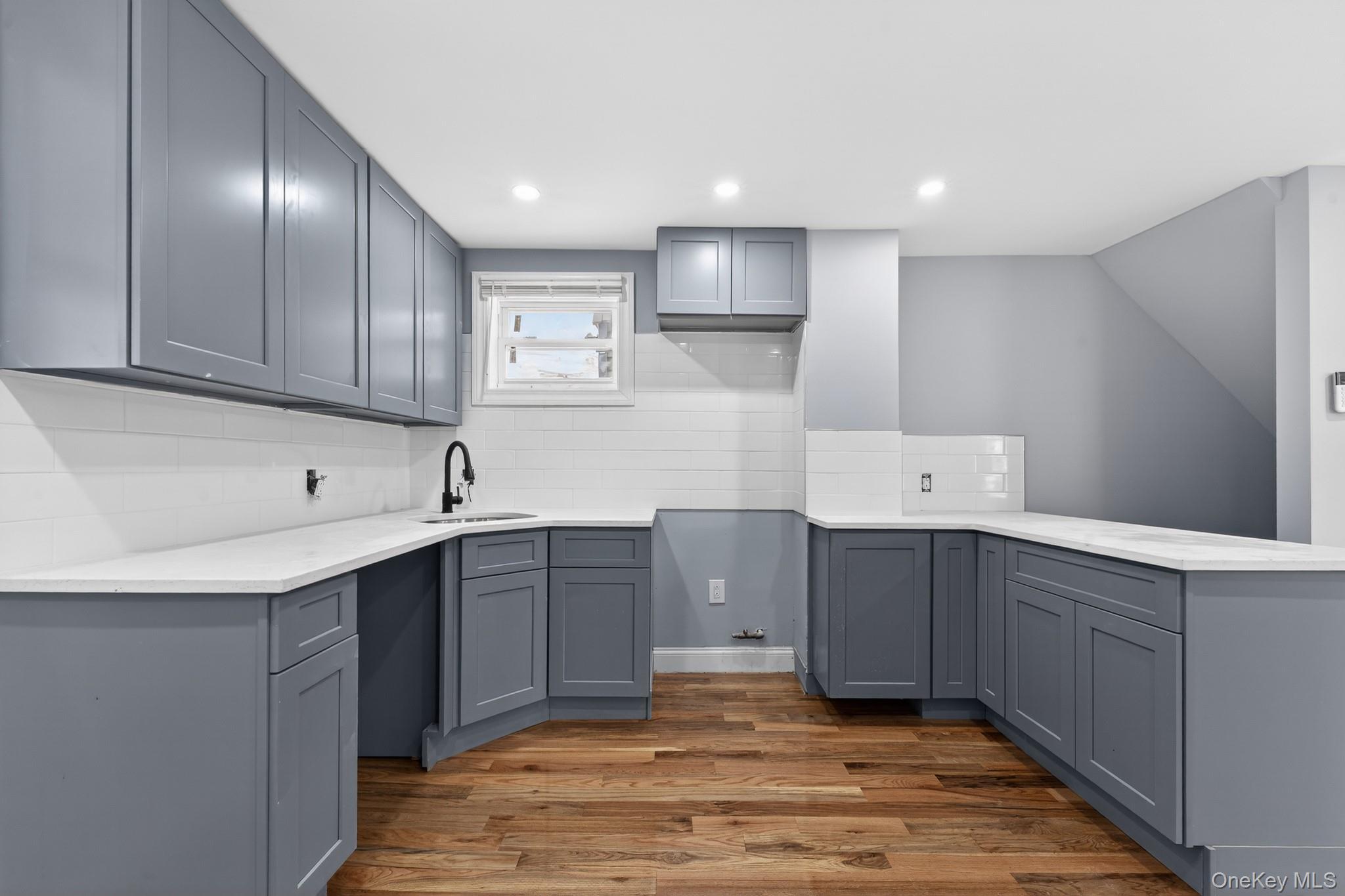 Single Family Liverpool  Queens, NY 11435, MLS-968104-2