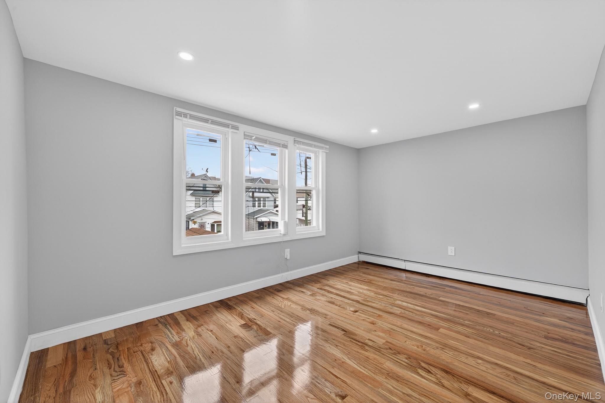 Single Family Liverpool  Queens, NY 11435, MLS-968104-7