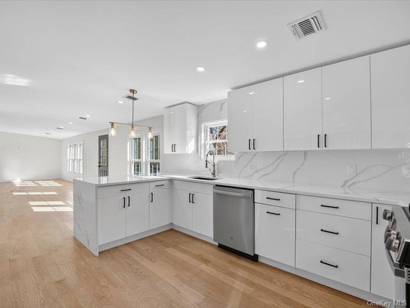 Single Family Old State Route 28  Ulster County, NY 12433, MLS-968128-8