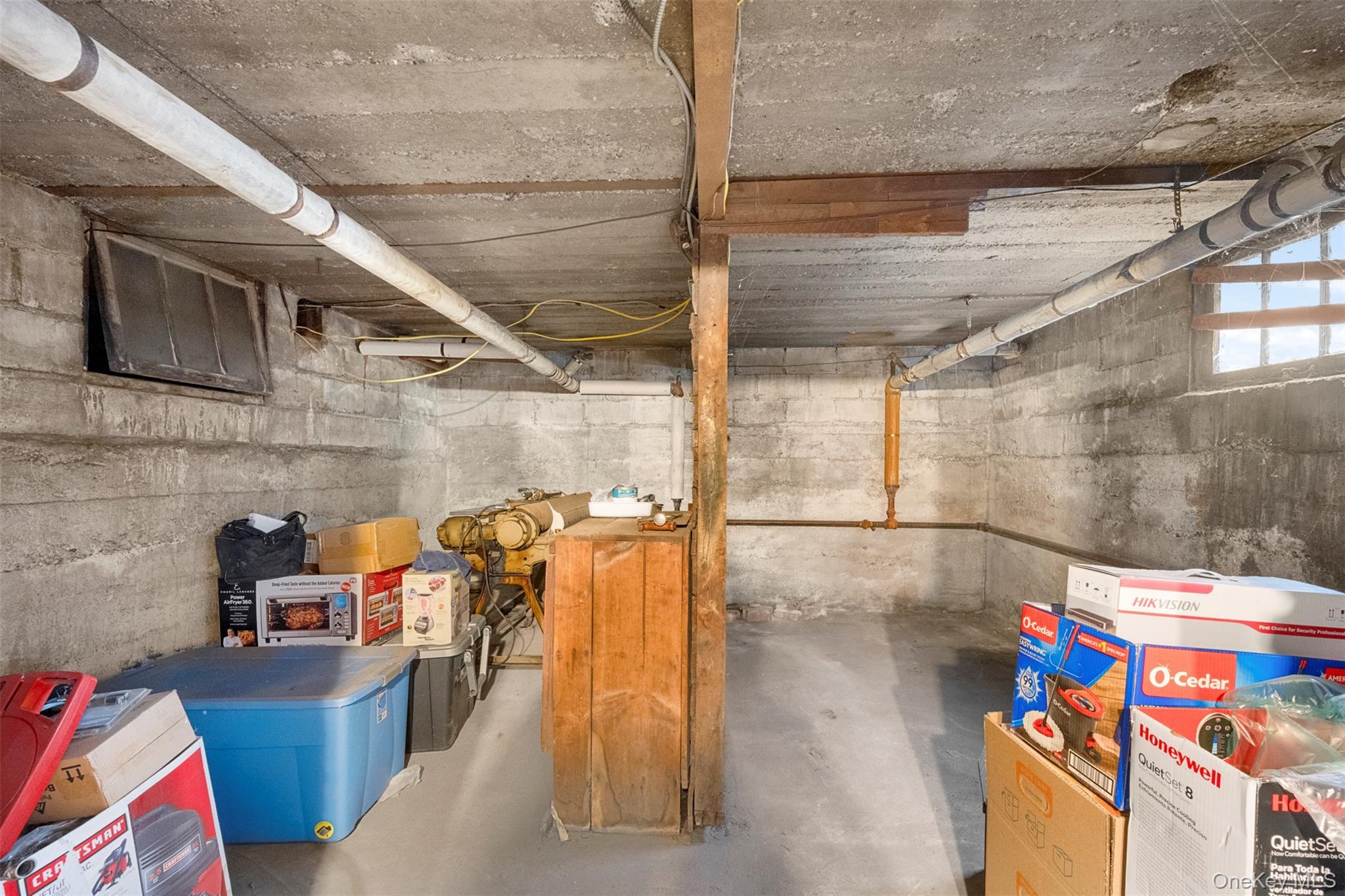 Single Family Bennett Nassau County, NY 11550, MLS-968147-34