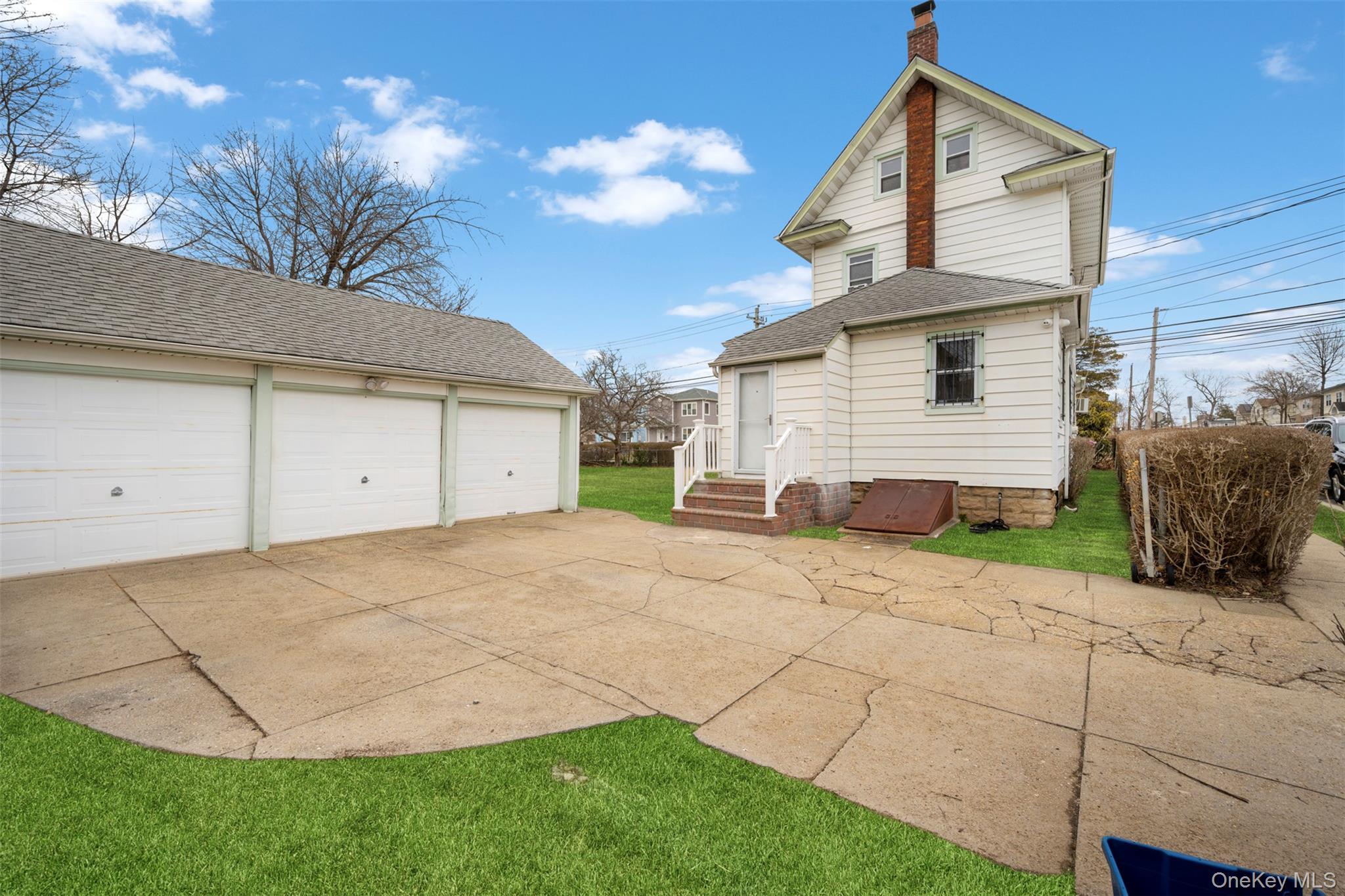 Single Family Bennett Nassau County, NY 11550, MLS-968147-40