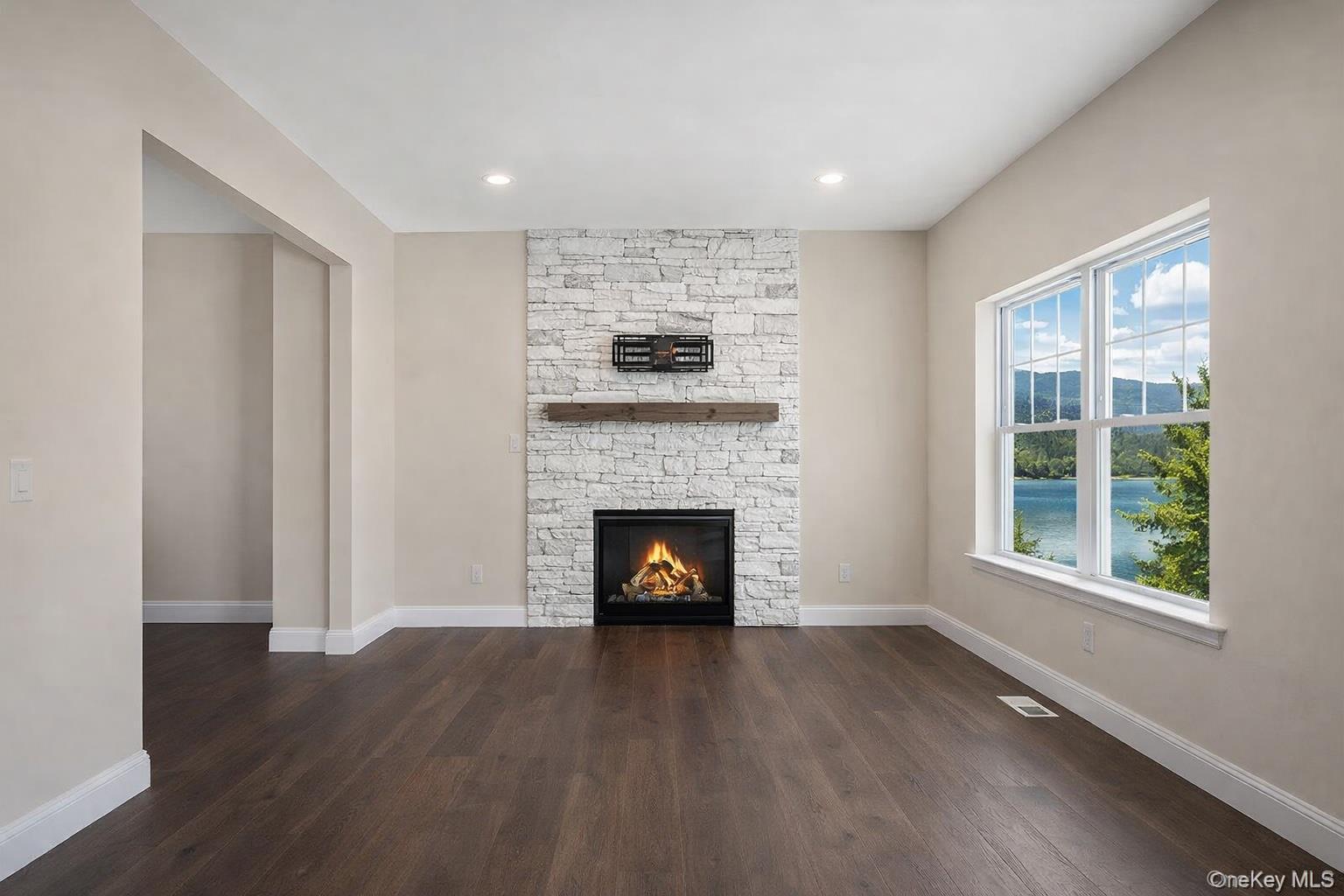 Single Family Gail Circle Suffolk County, NY 11778, MLS-968150-6