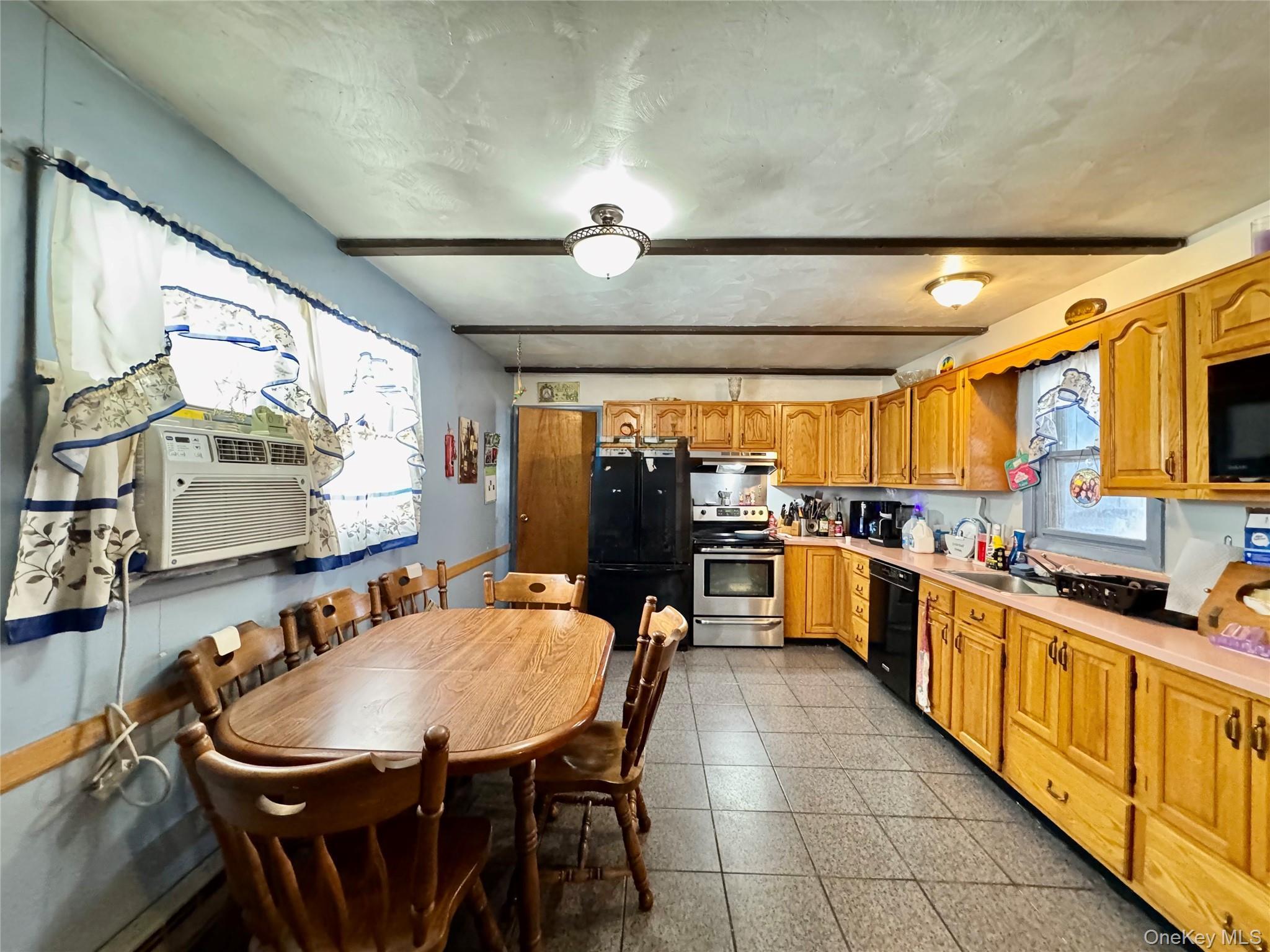 Single Family Palmer  Greene County, NY 12414, MLS-968168-12