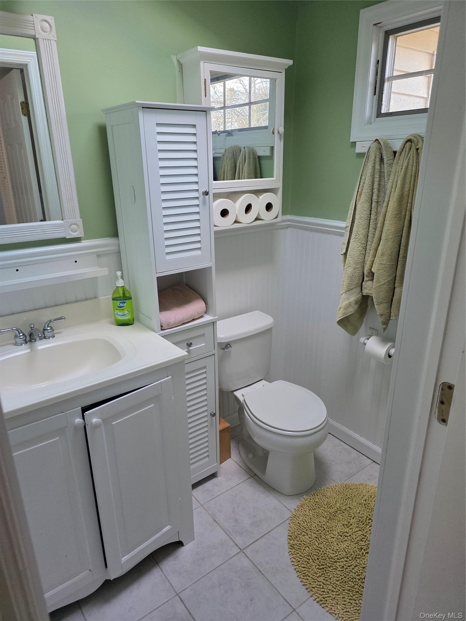 Single Family Lincoln  Suffolk County, NY 11946, MLS-968169-13