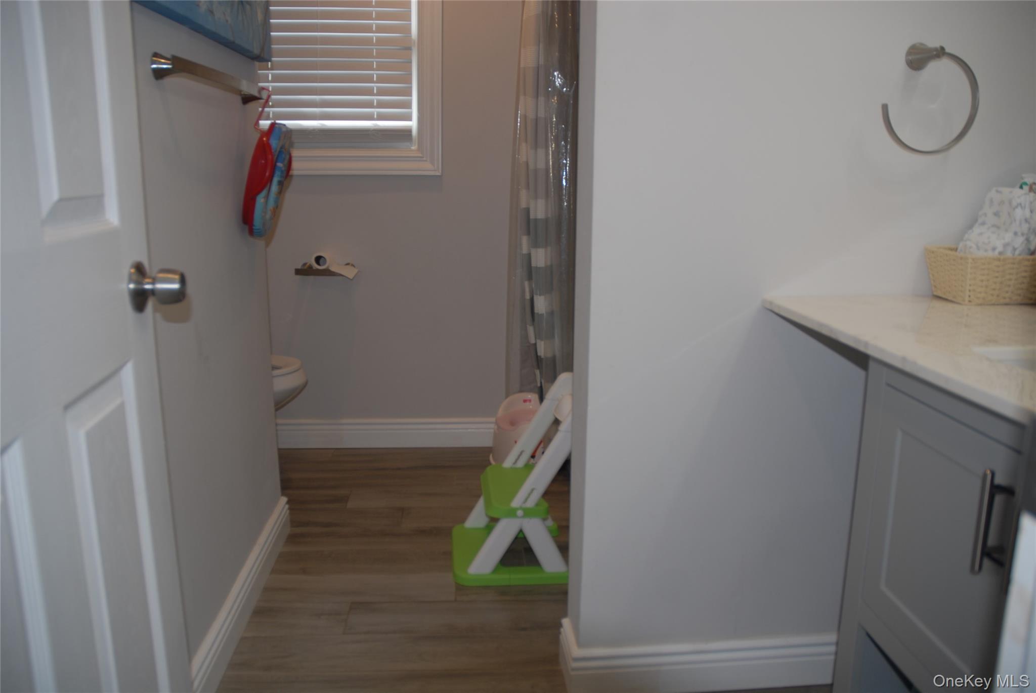 Single Family Carleton  Suffolk County, NY 11967, MLS-968172-8