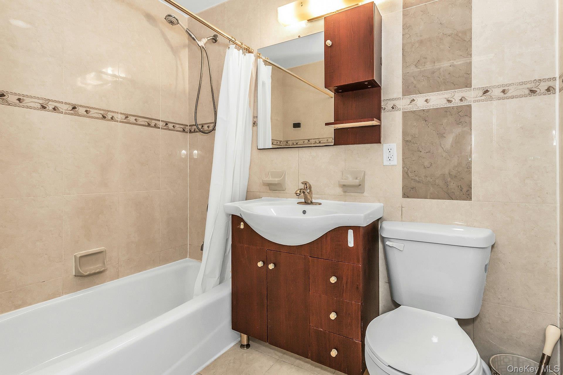 Condo Prince  Queens, NY 11354, MLS-968193-15