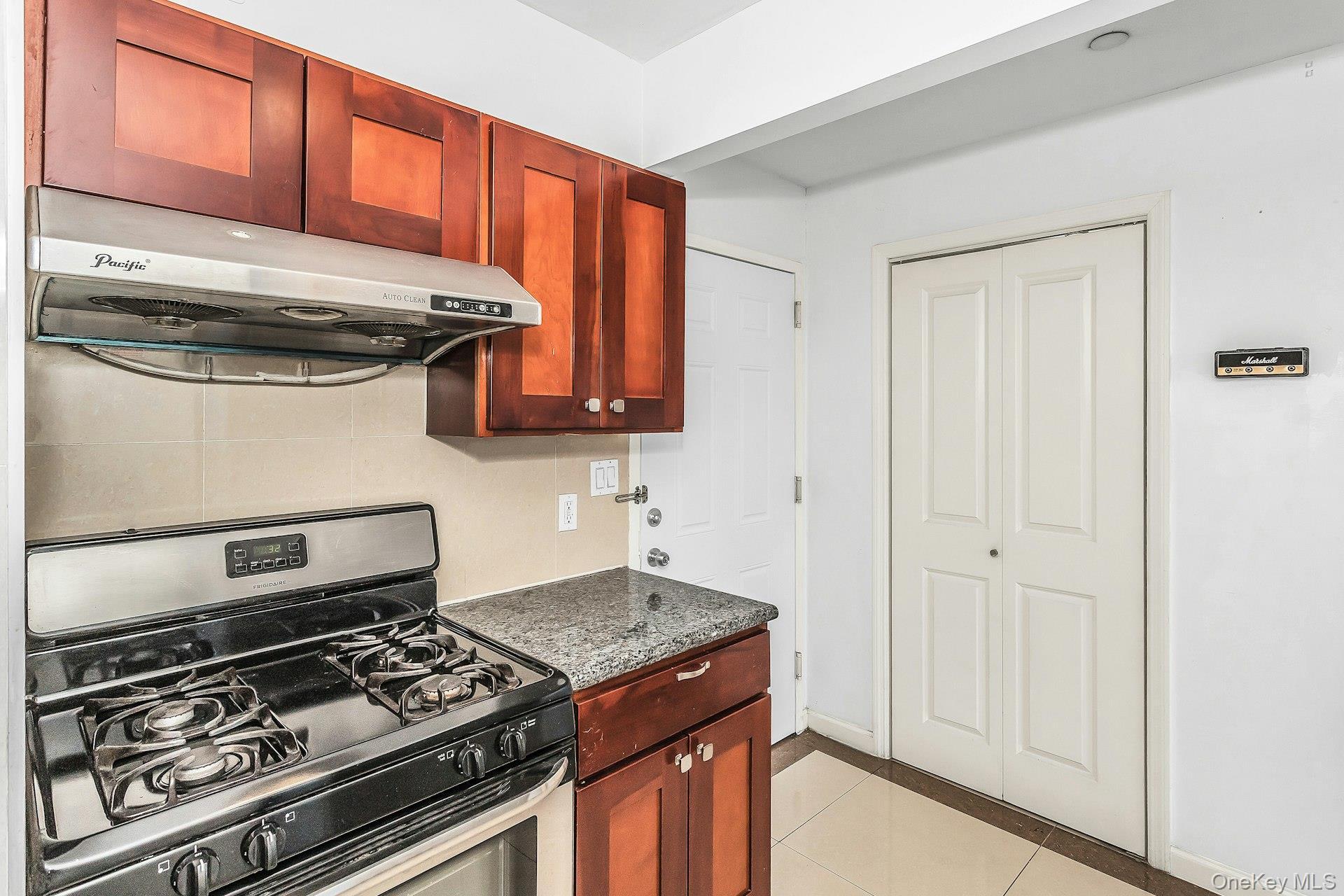 Condo Prince  Queens, NY 11354, MLS-968193-6