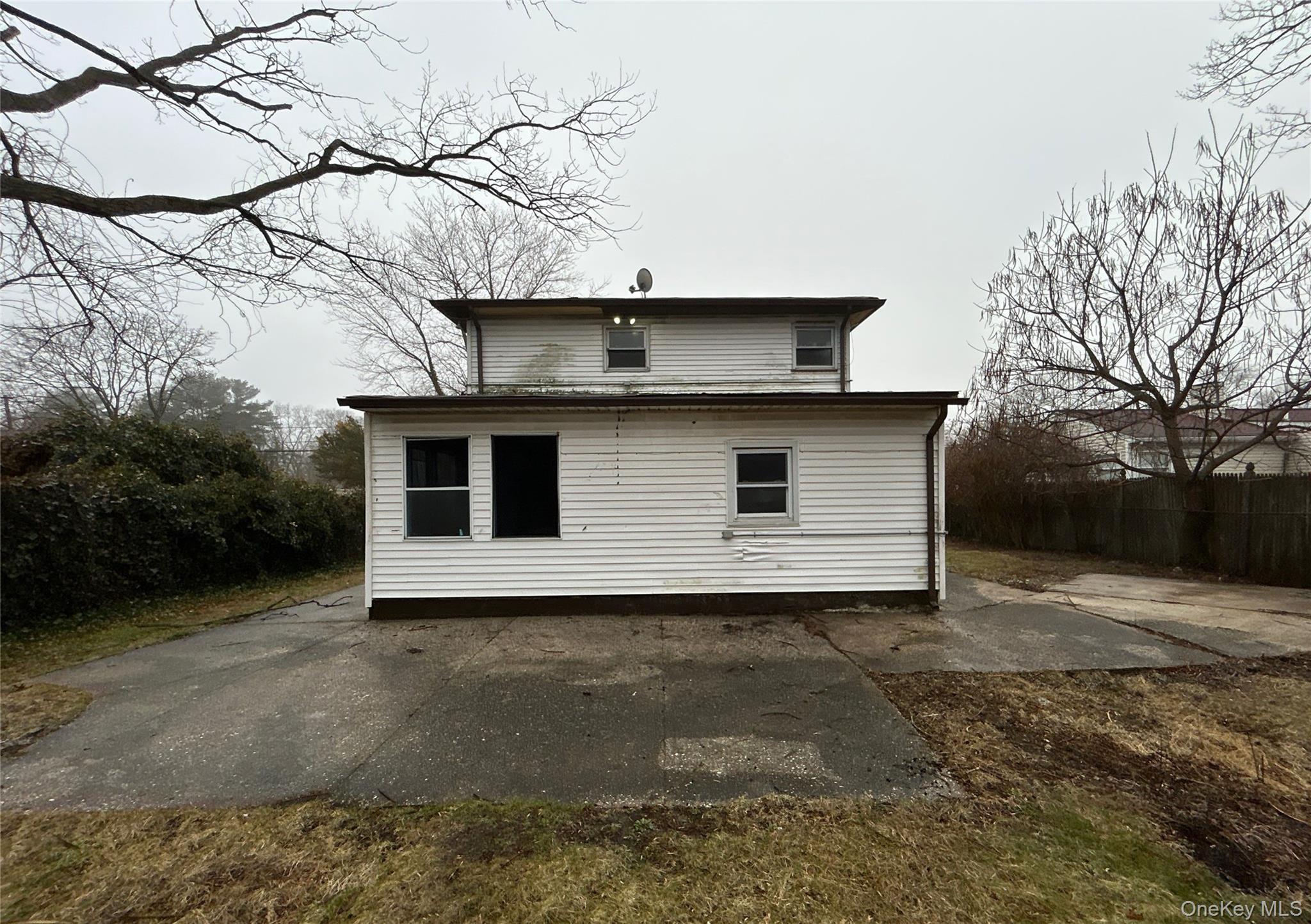 Single Family Ocean  Suffolk County, NY 11706, MLS-968208-16