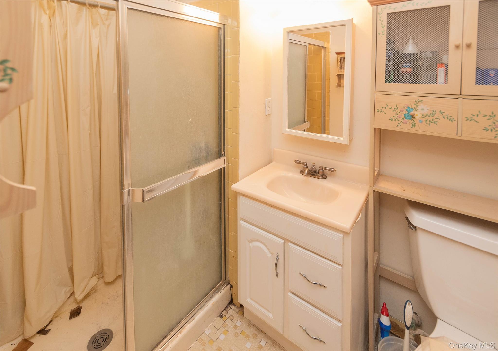 Single Family Reggie Dutchess County, NY 12590, MLS-968214-16