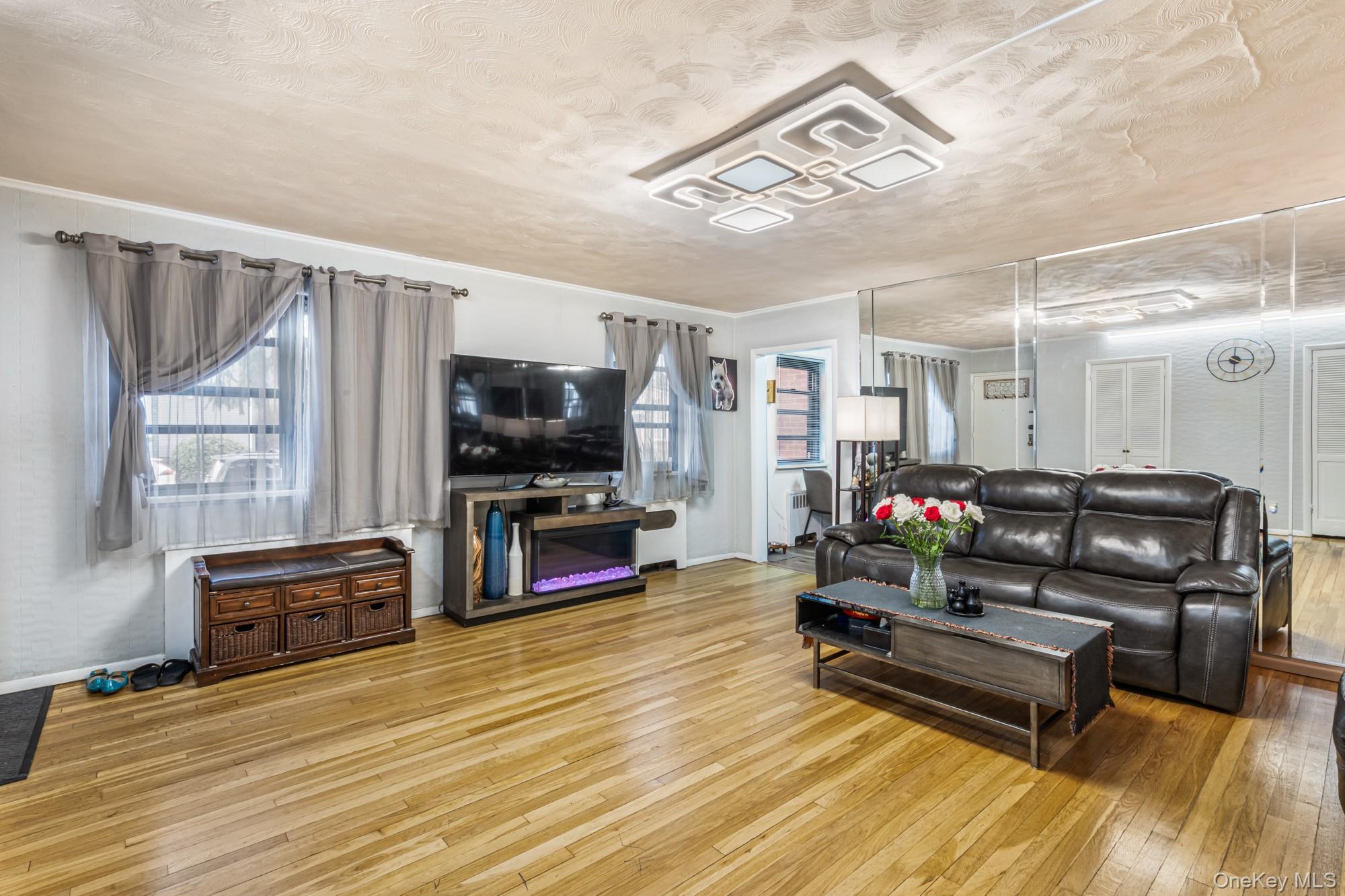 Coop 166th Queens, NY 11357, MLS-968240-3