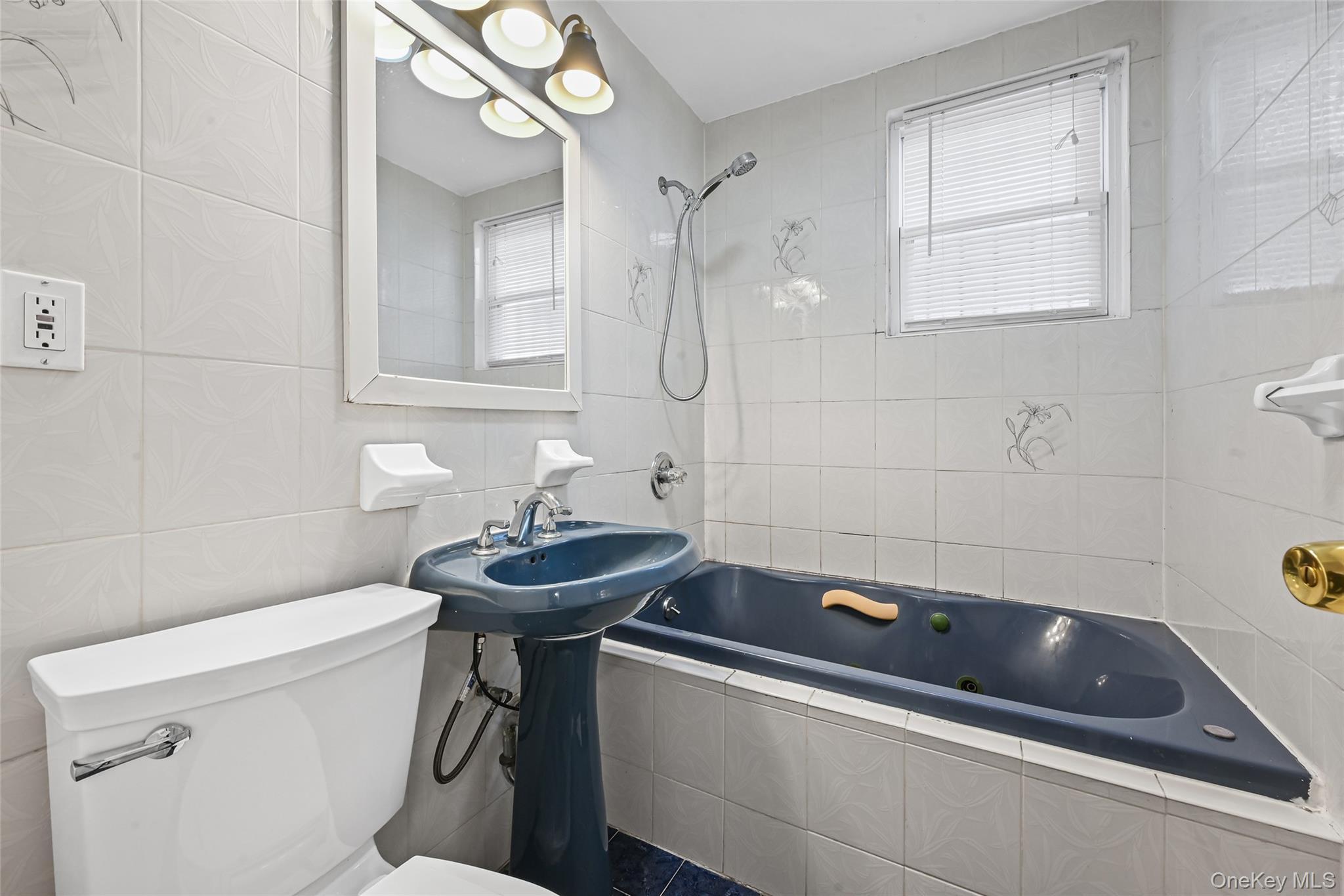 Single Family 27th Queens, NY 11354, MLS-968241-12