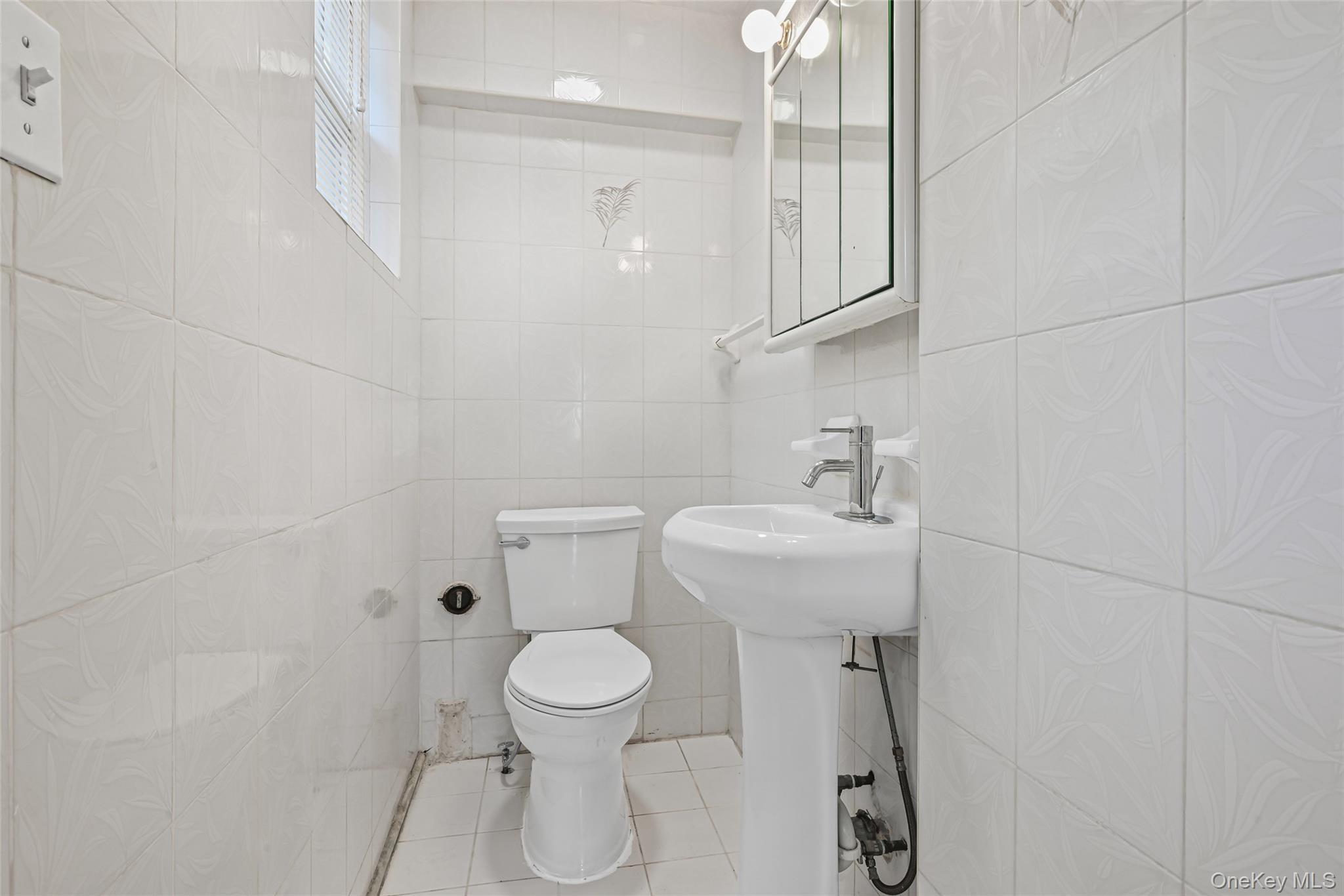 Single Family 27th Queens, NY 11354, MLS-968241-19