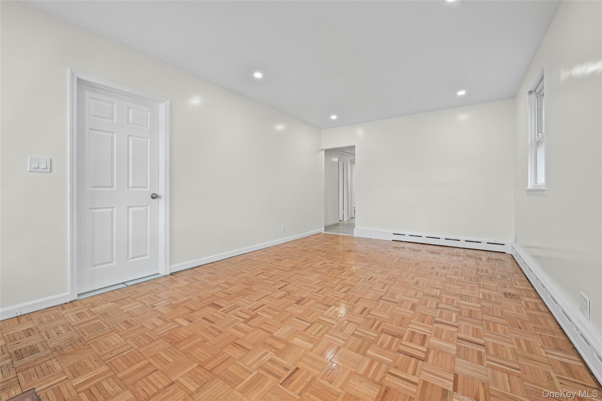 Single Family 27th Queens, NY 11354, MLS-968241-7