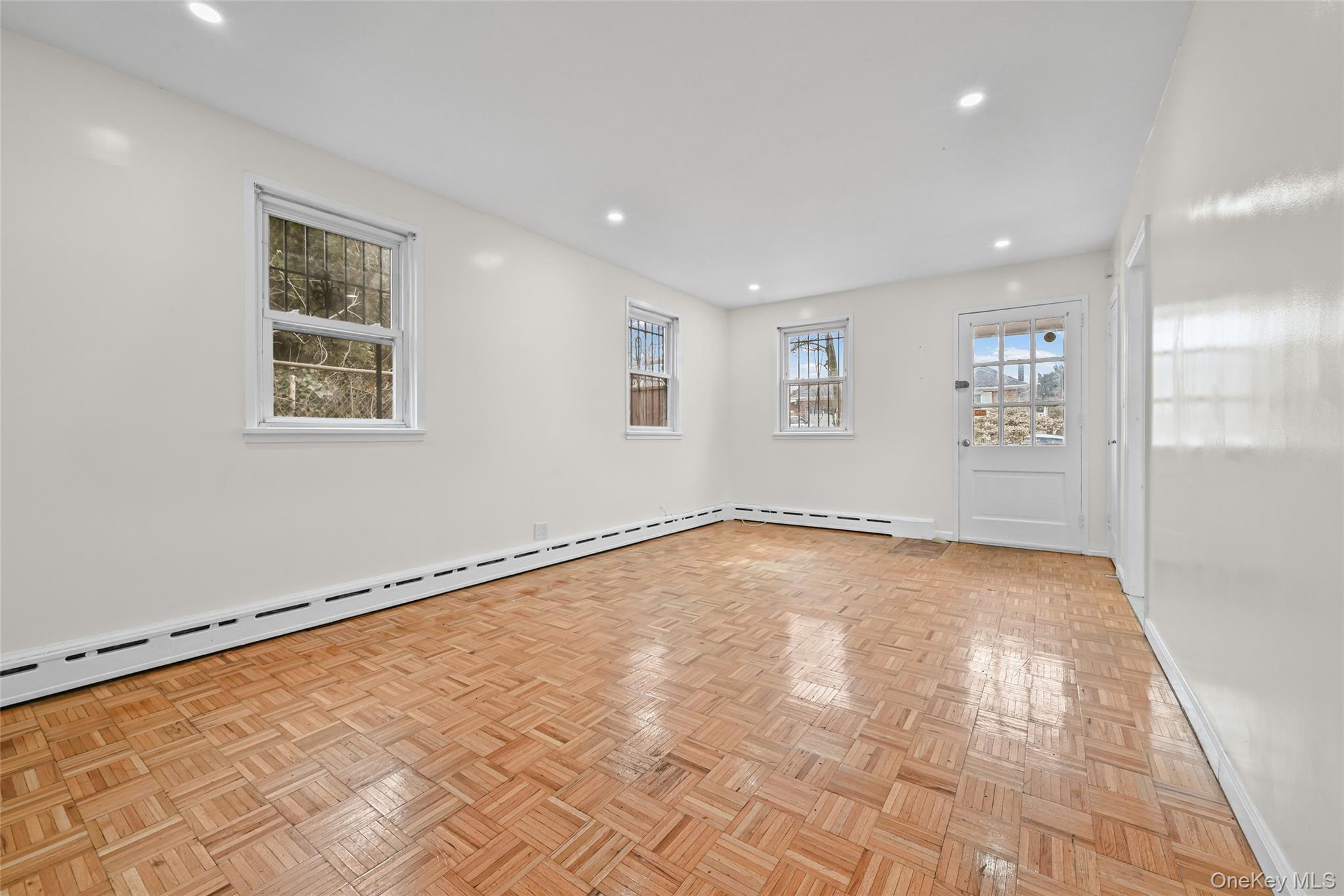 Single Family 27th Queens, NY 11354, MLS-968241-8